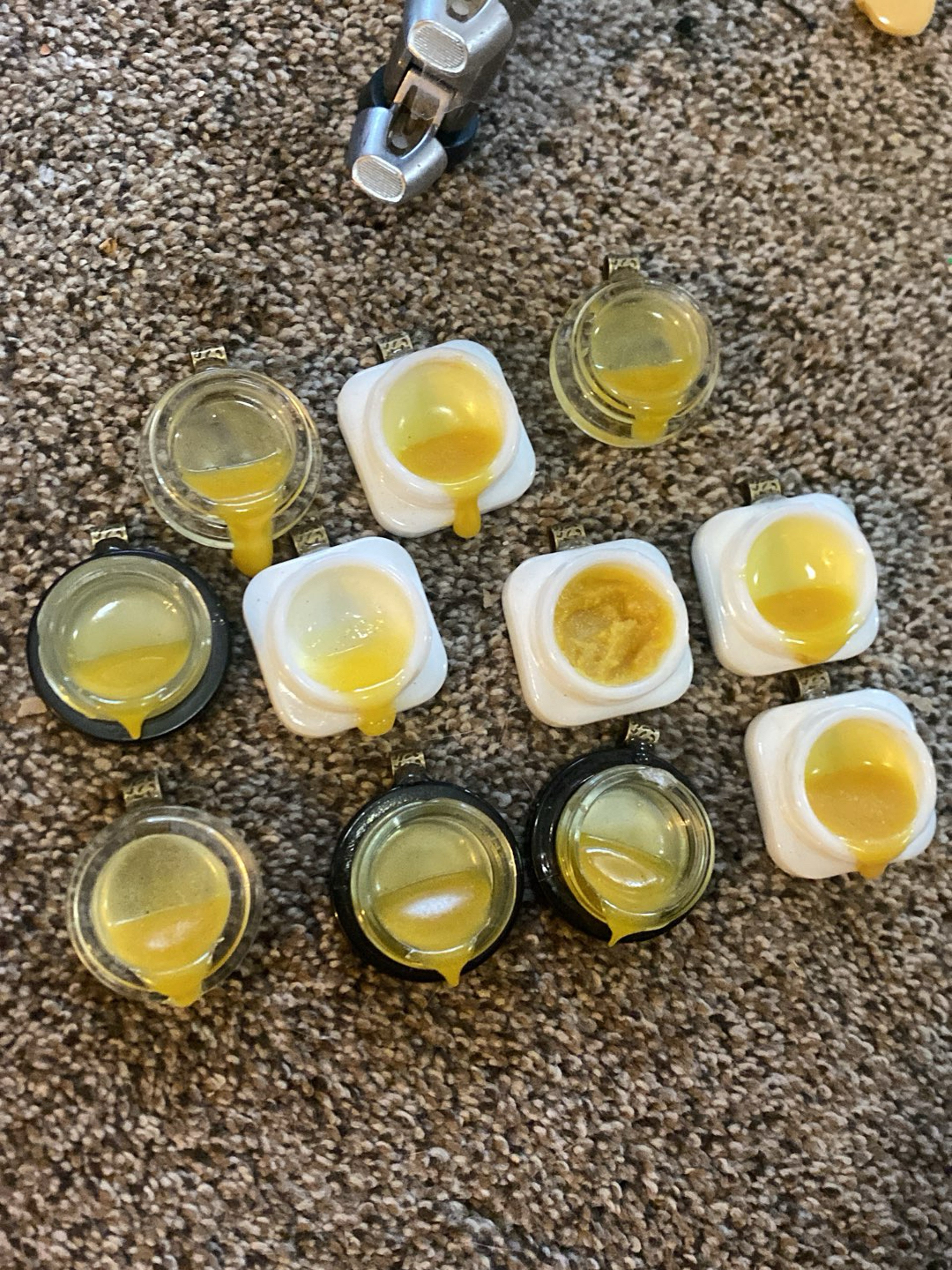 Preview pic of pick a pendant