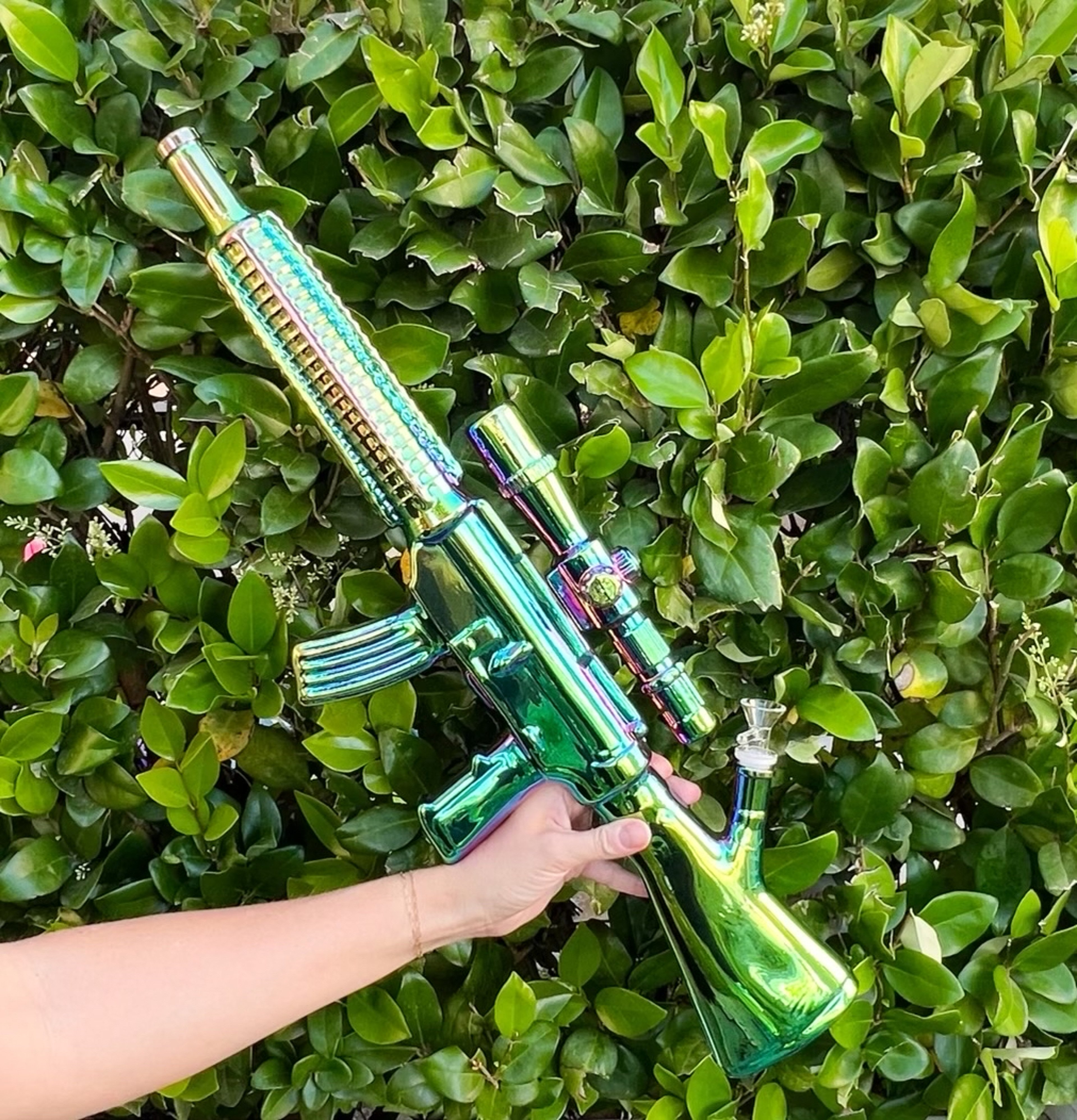 Preview pic of Green Iridescent 24in Assault Rifle Beaker