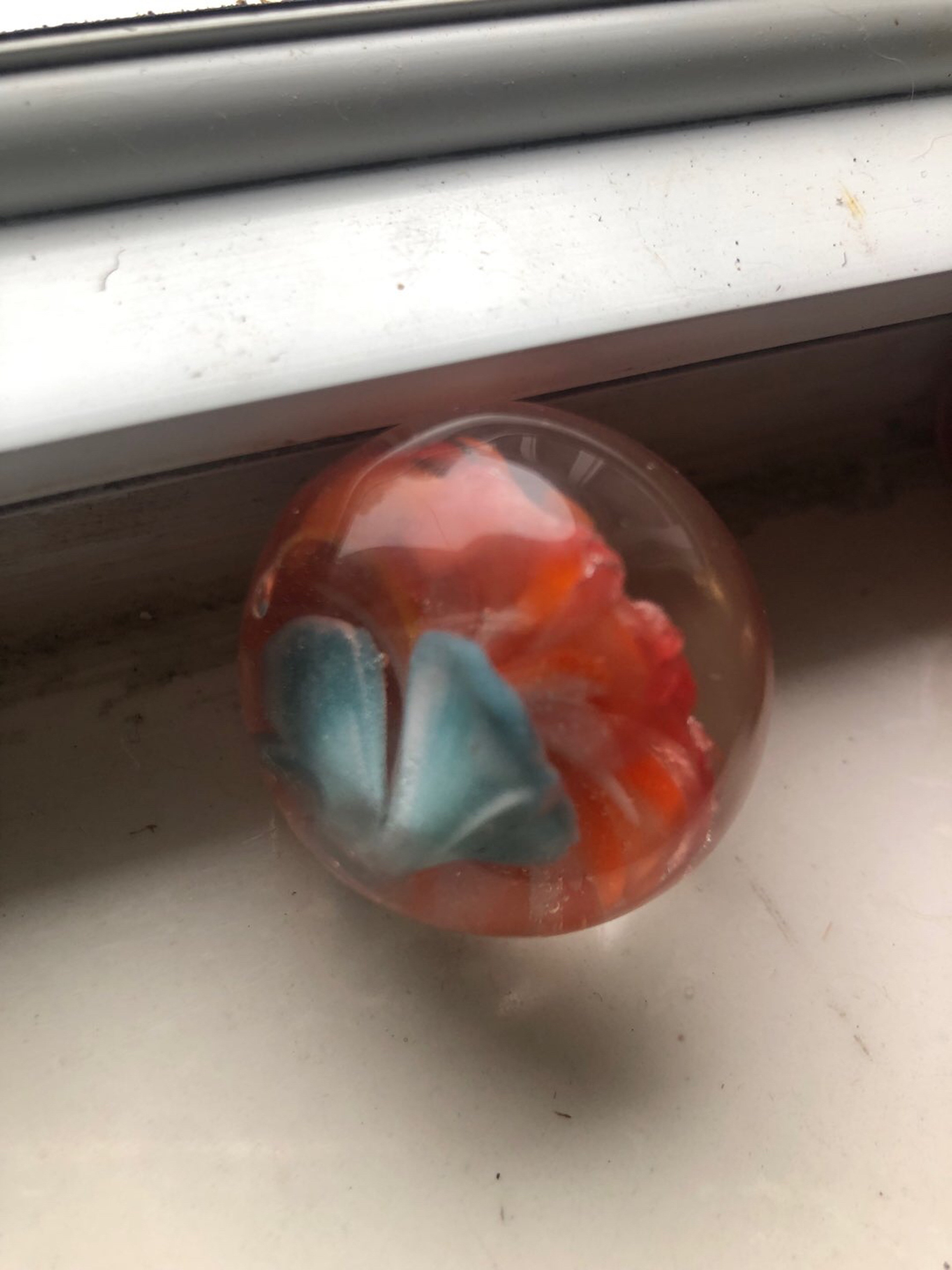 Preview pic of Red flower marble