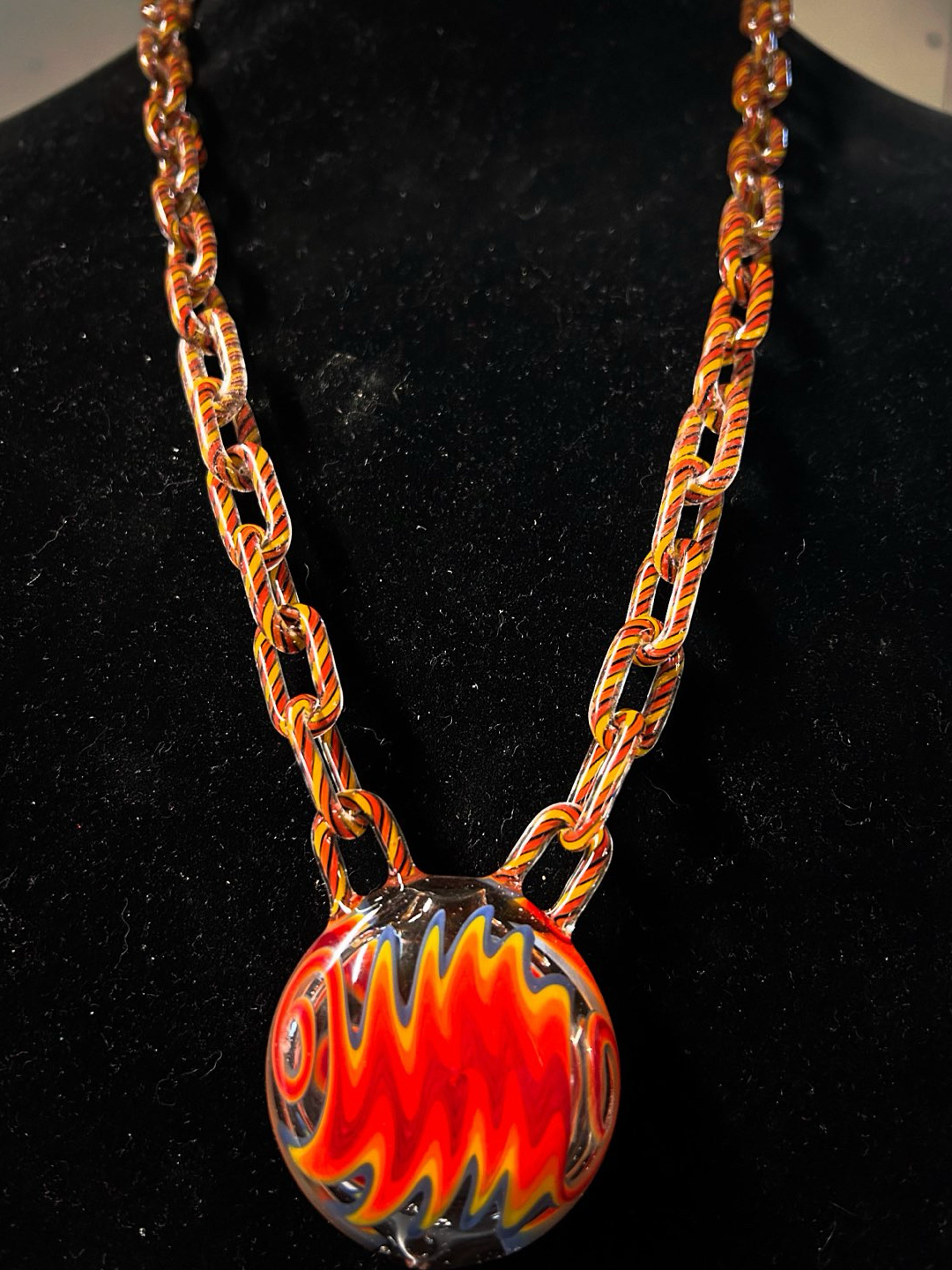 Preview pic of Glass chain necklace