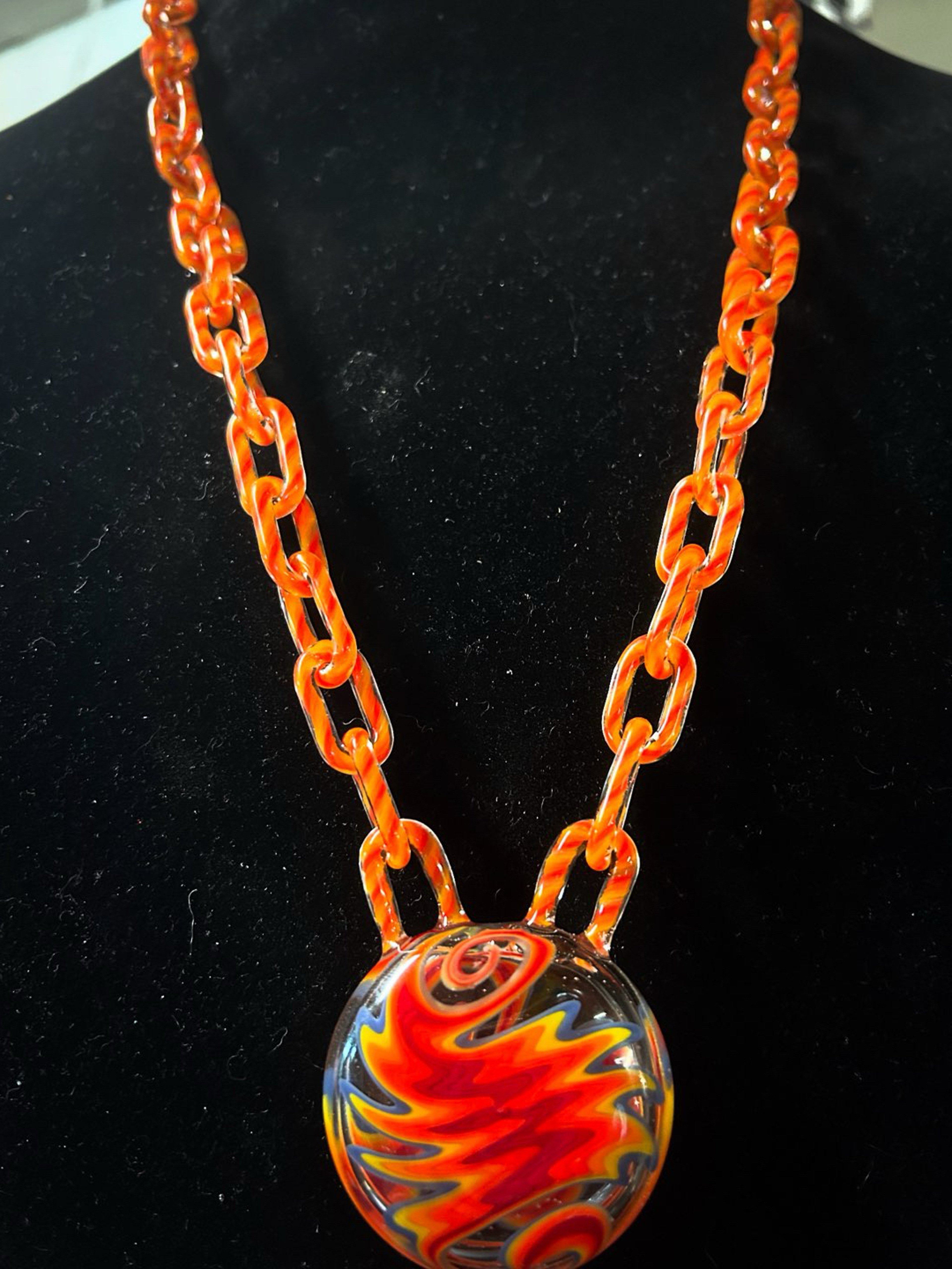 Preview pic of Glass chain necklace