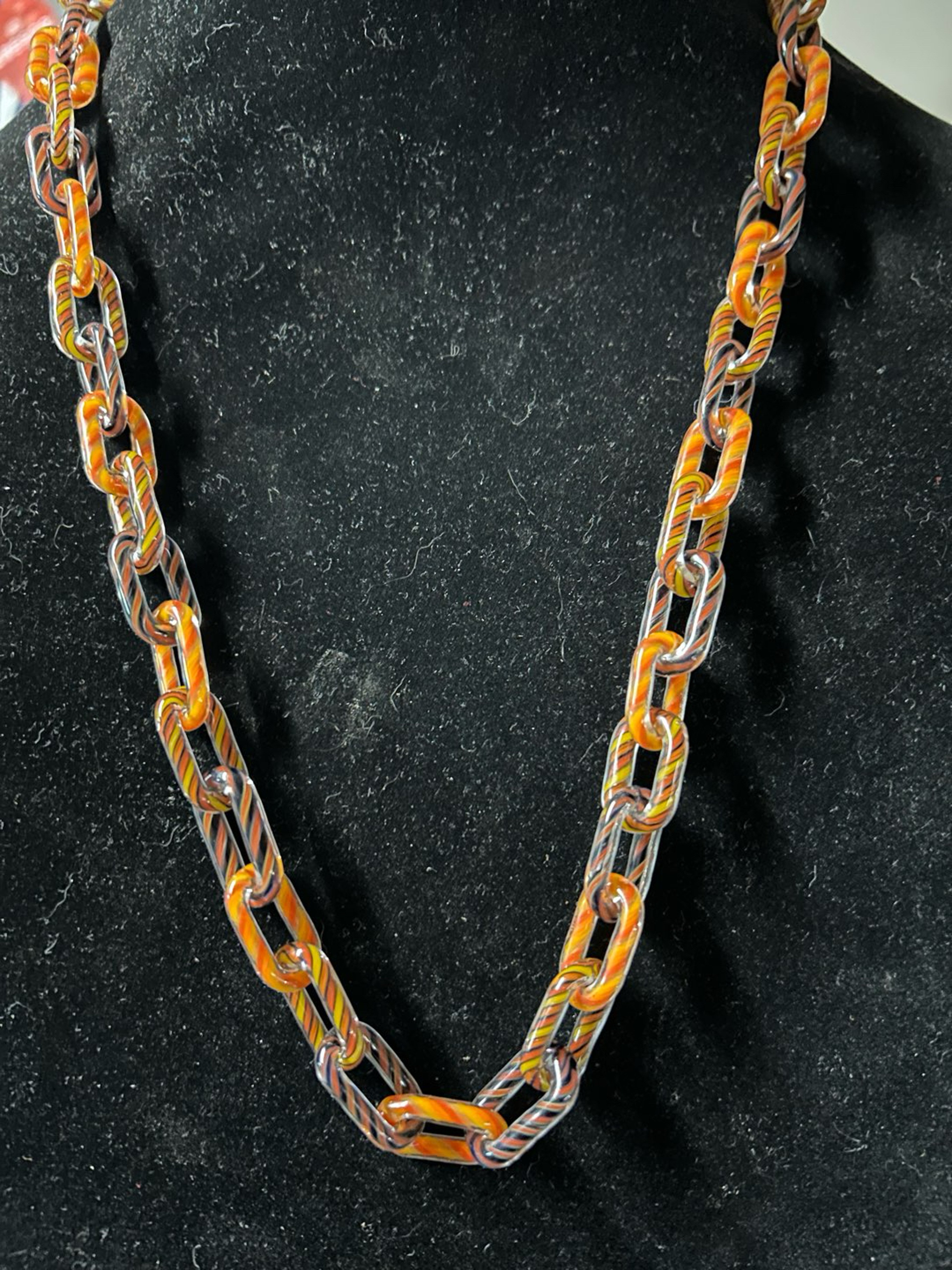 Preview pic of Glass chain necklace