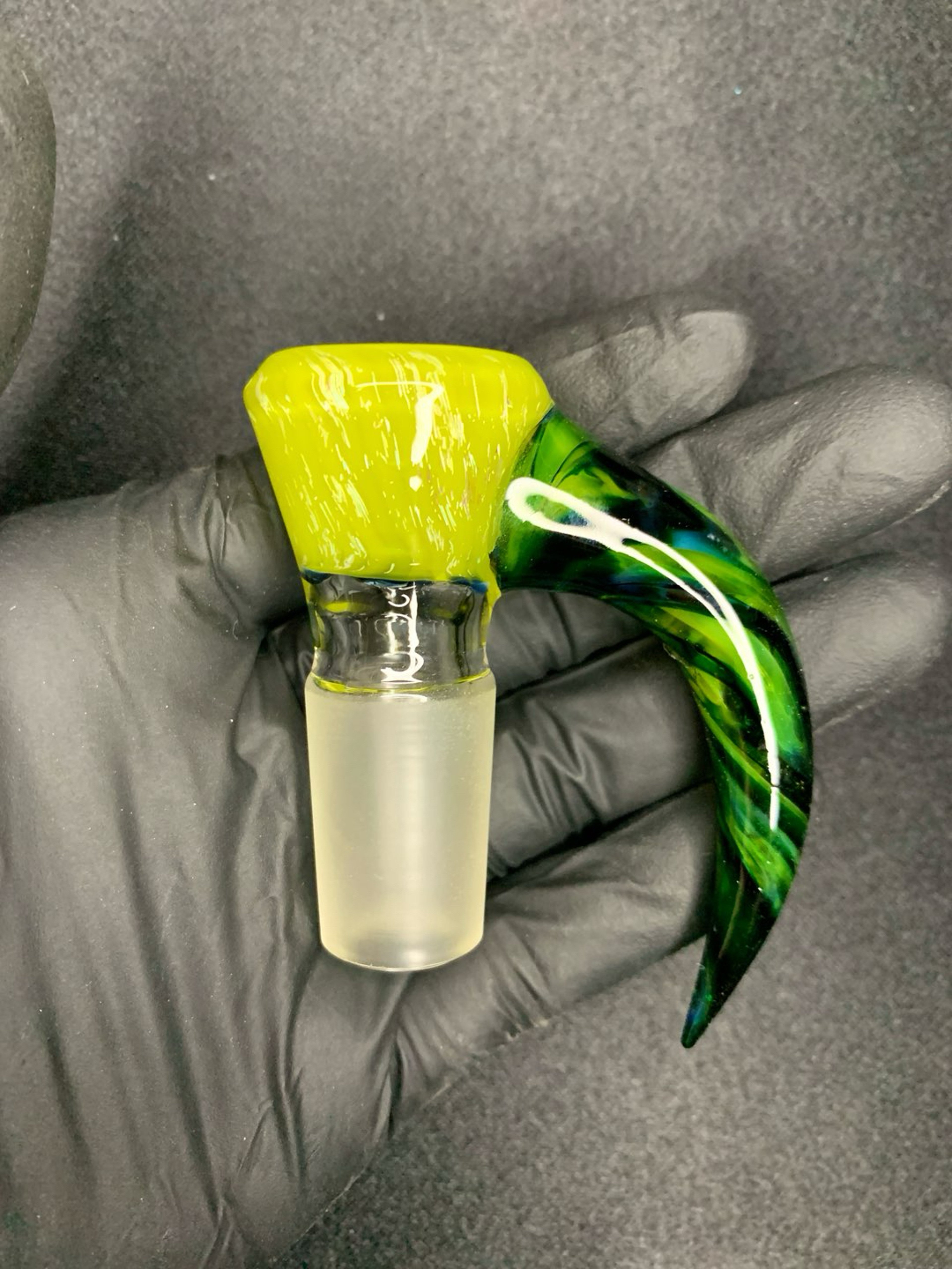 Preview pic of Canary/Xenomorph UV dichro 18mm slide