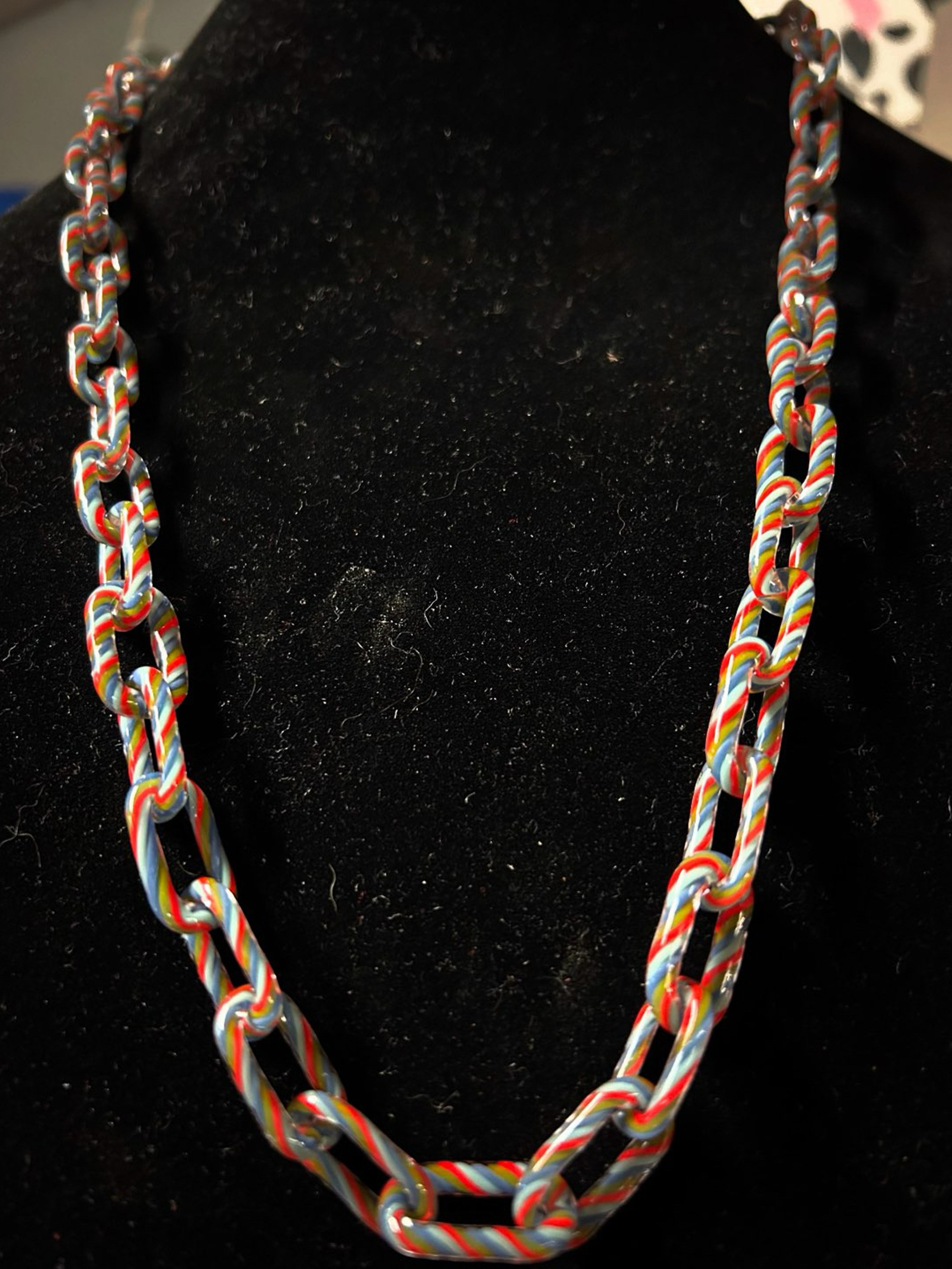 Preview pic of Glass chain necklace