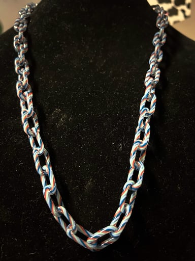 Preview pic of Glass chain necklace