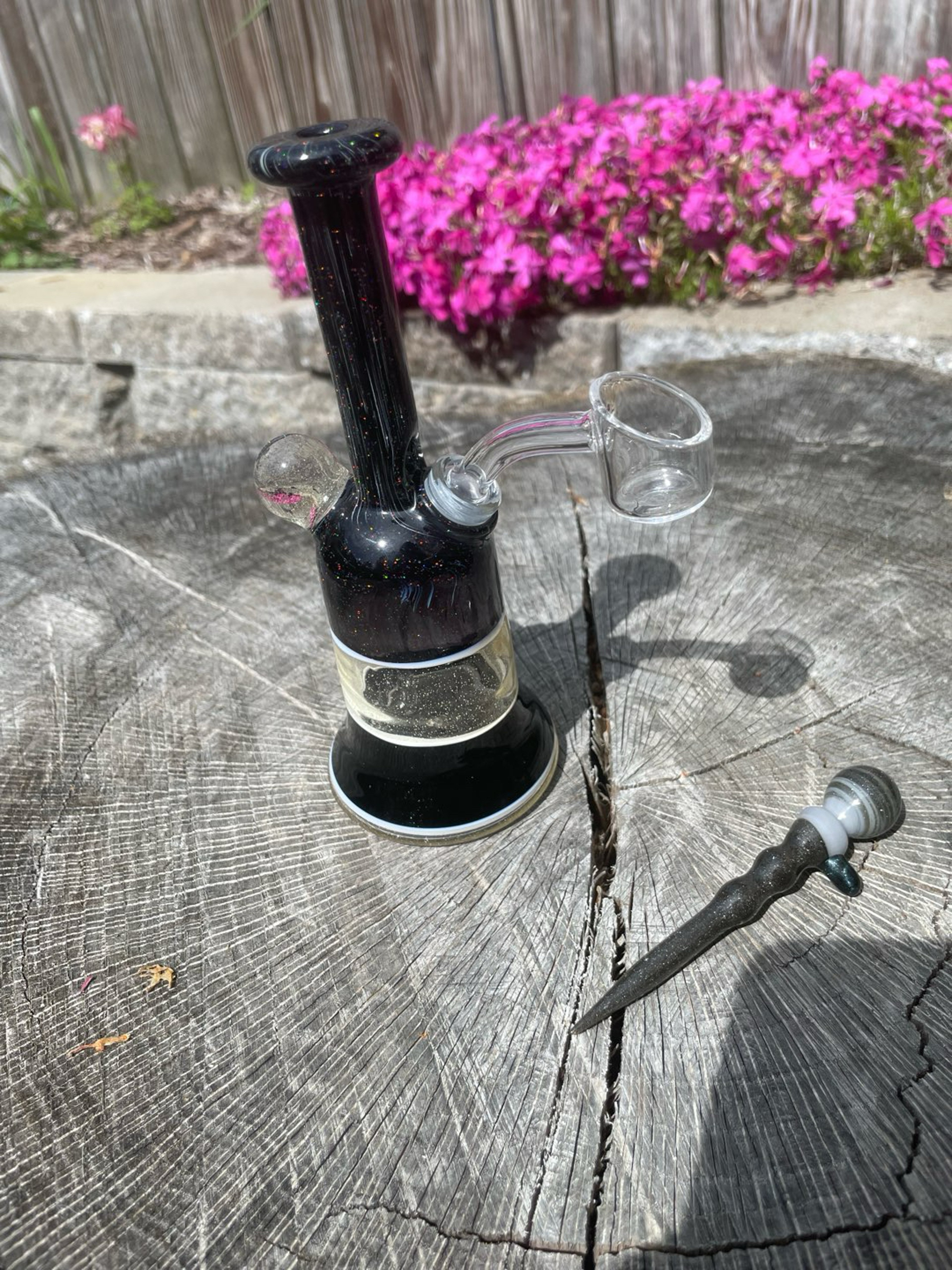 Preview pic of Handblown black and clear Rig with matching tool & banger