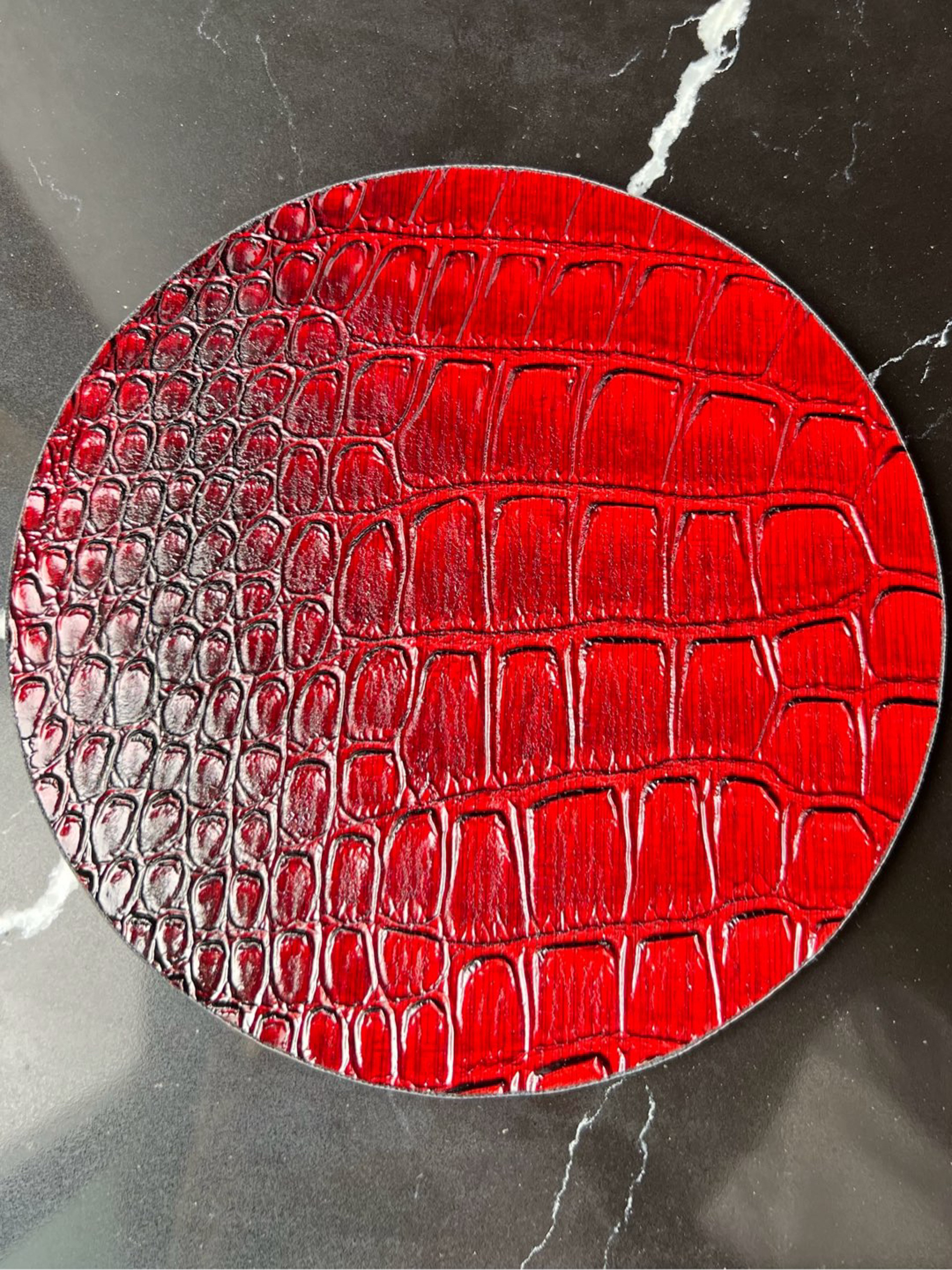Preview pic of Red Alligator Mat