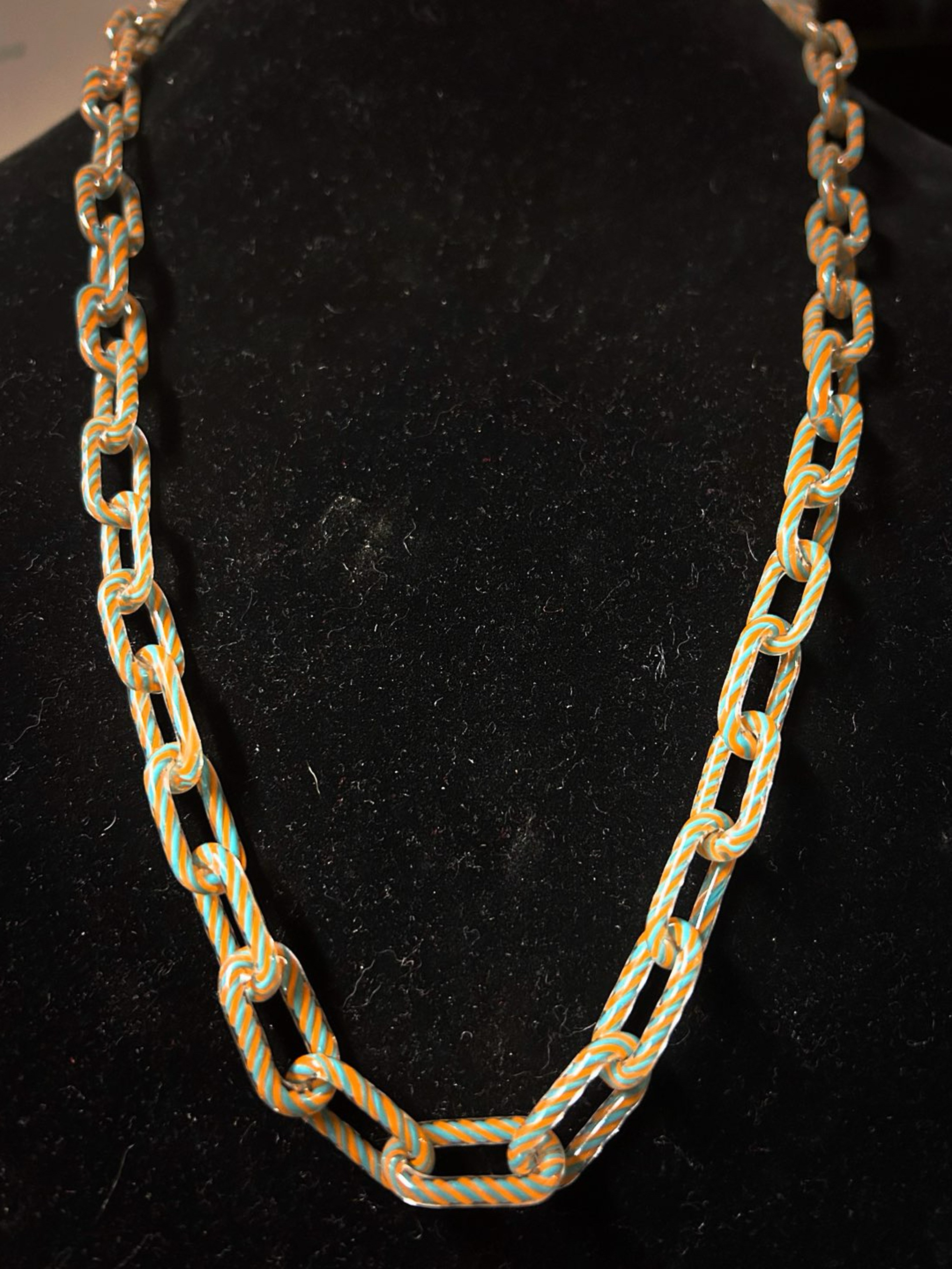 Preview pic of Glass chain necklace