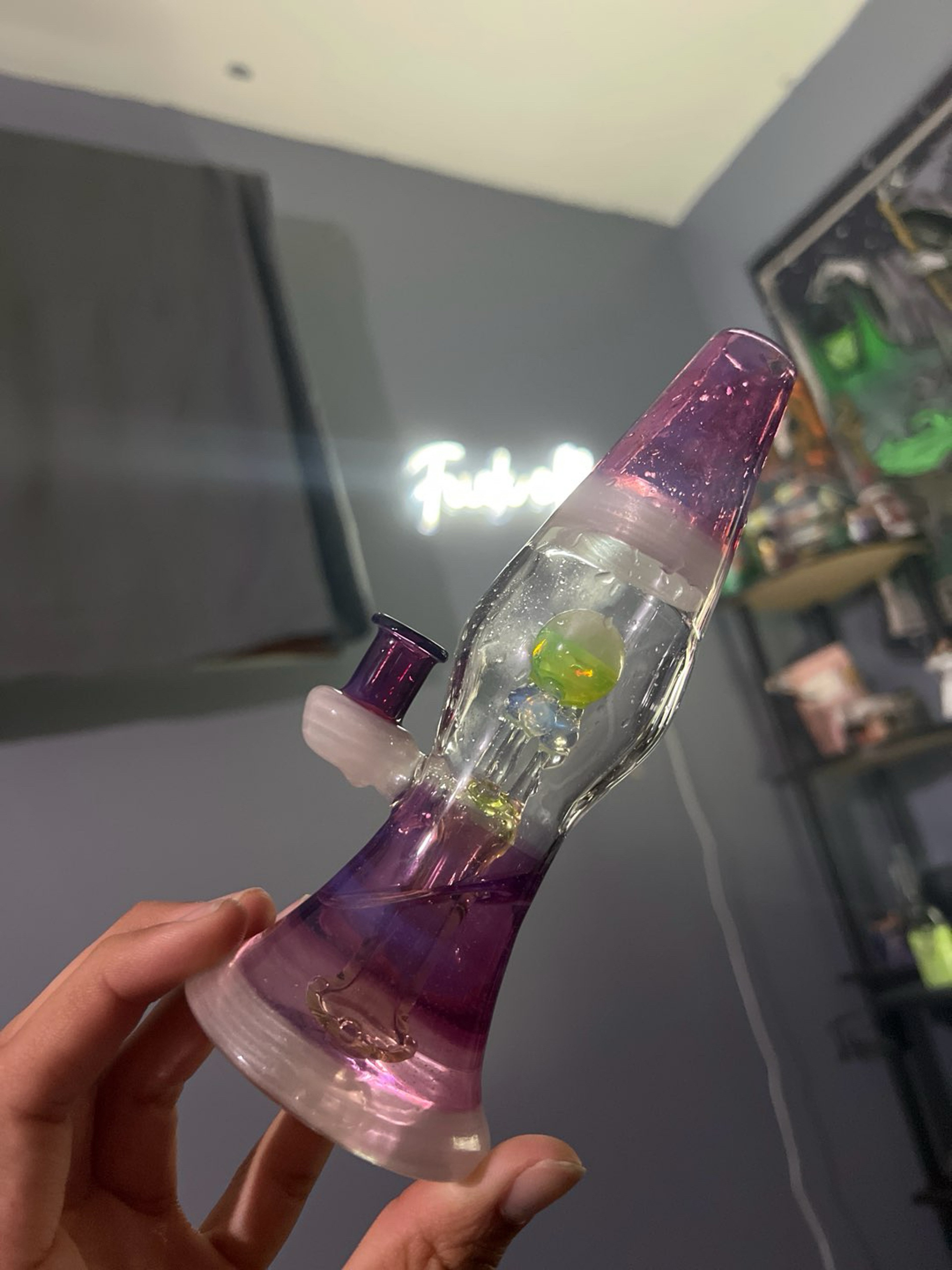 Preview pic of Guru glass Lamp