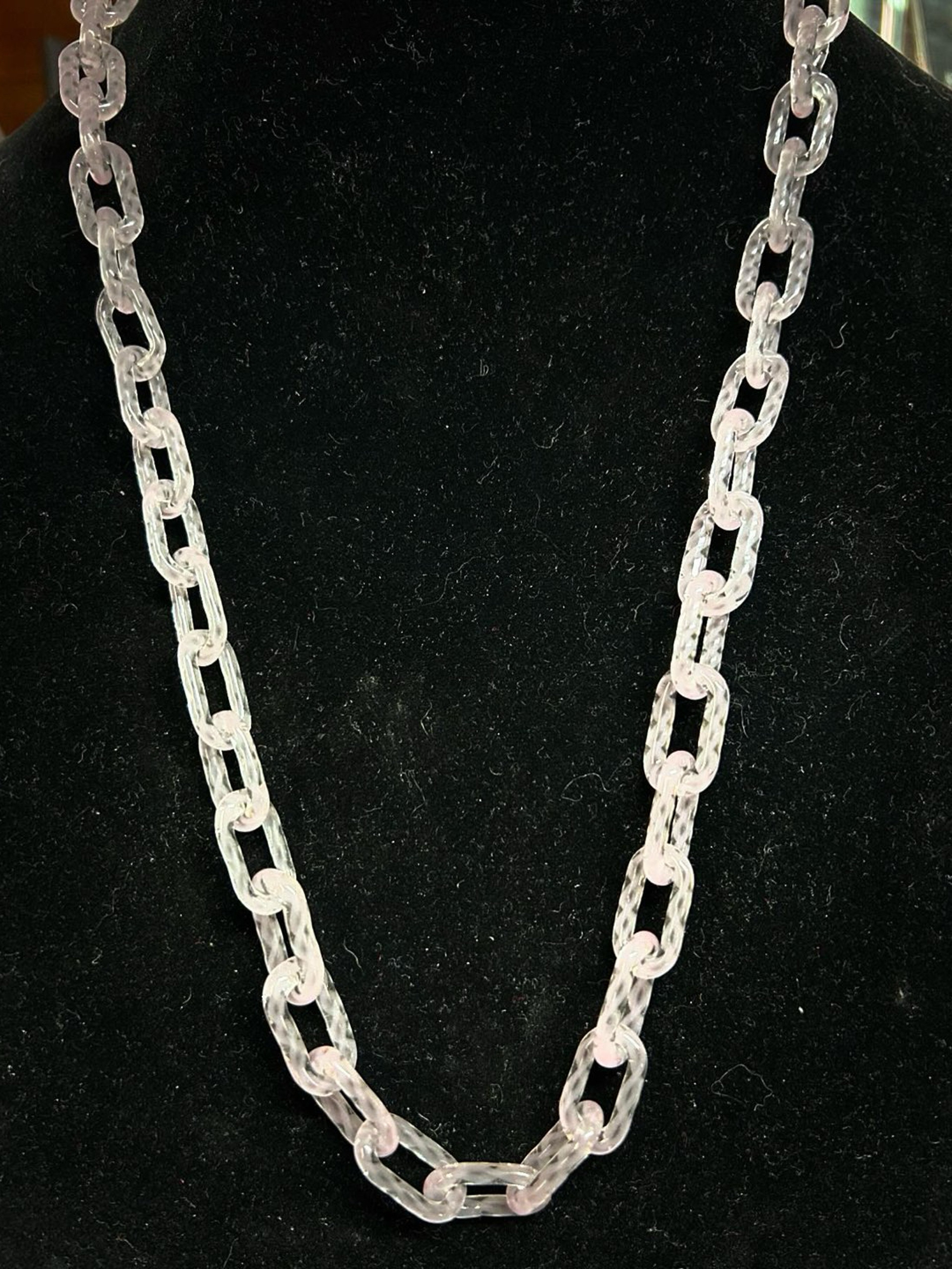 Preview pic of Glass chain necklace