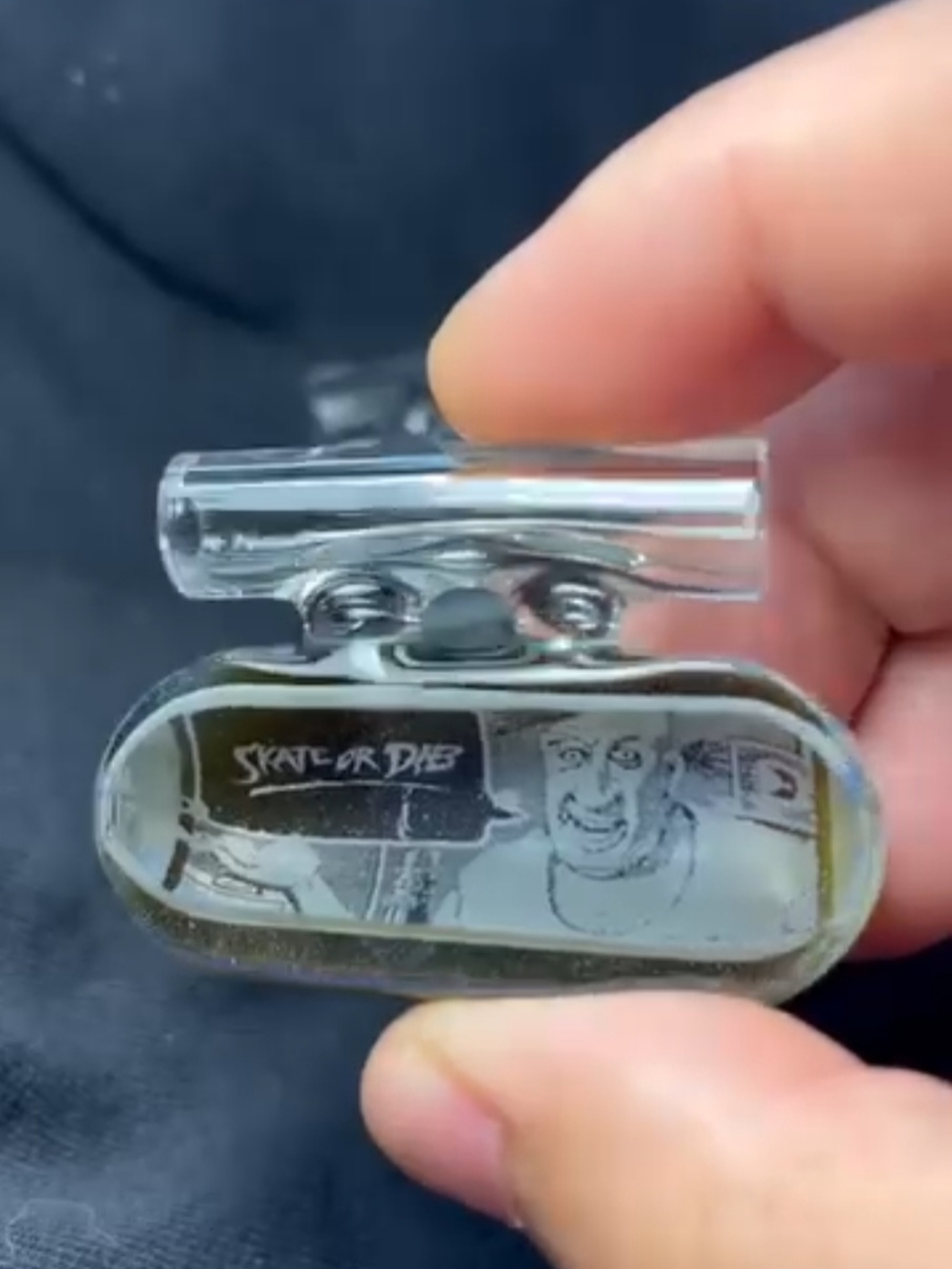 Preview pic of 🛹 "Skate or Dab" Pendy & FREE DabTool