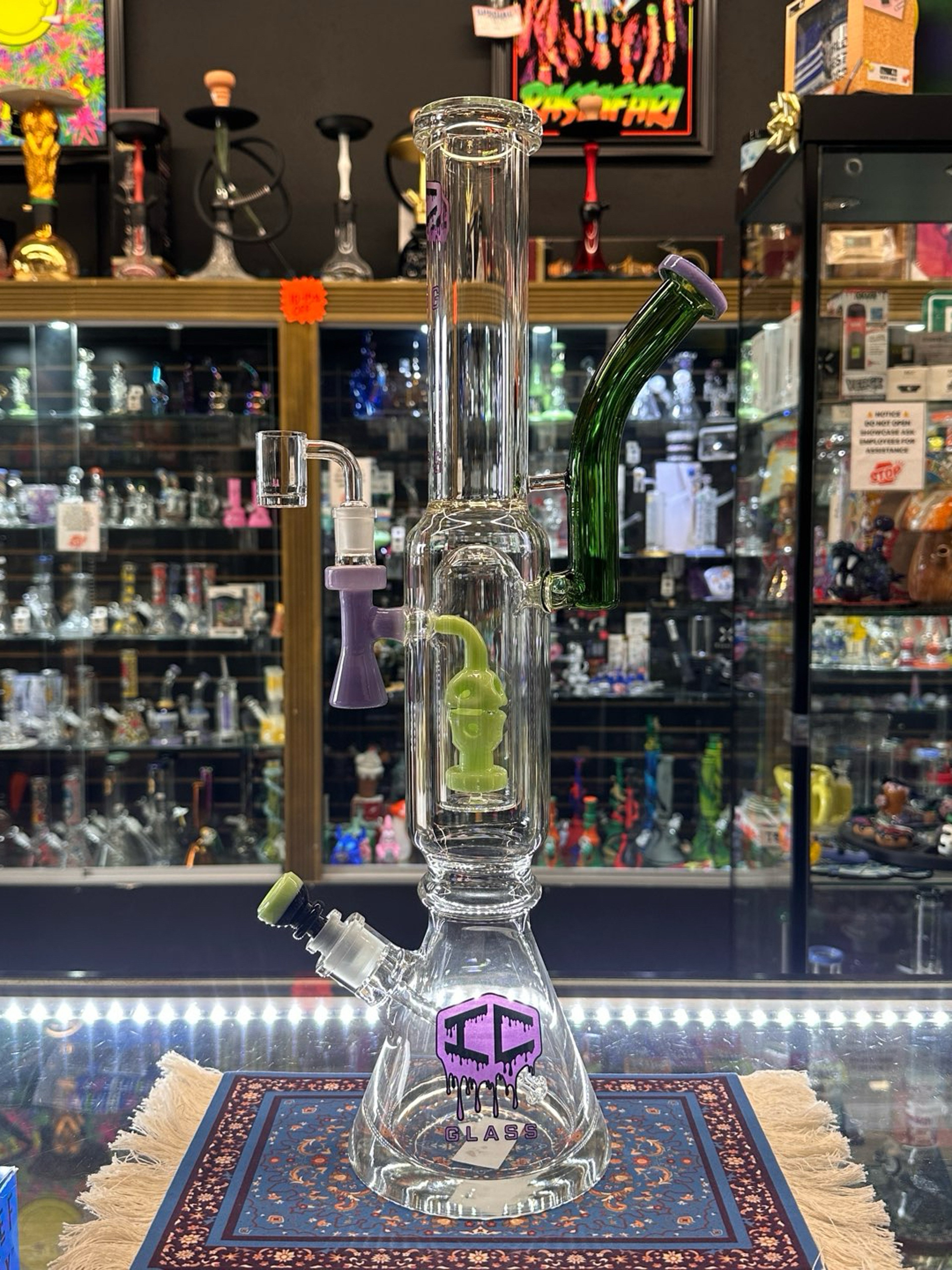 Preview pic of 2-in-1 Bong & Dab Rig Hybrid (IC GLASS)