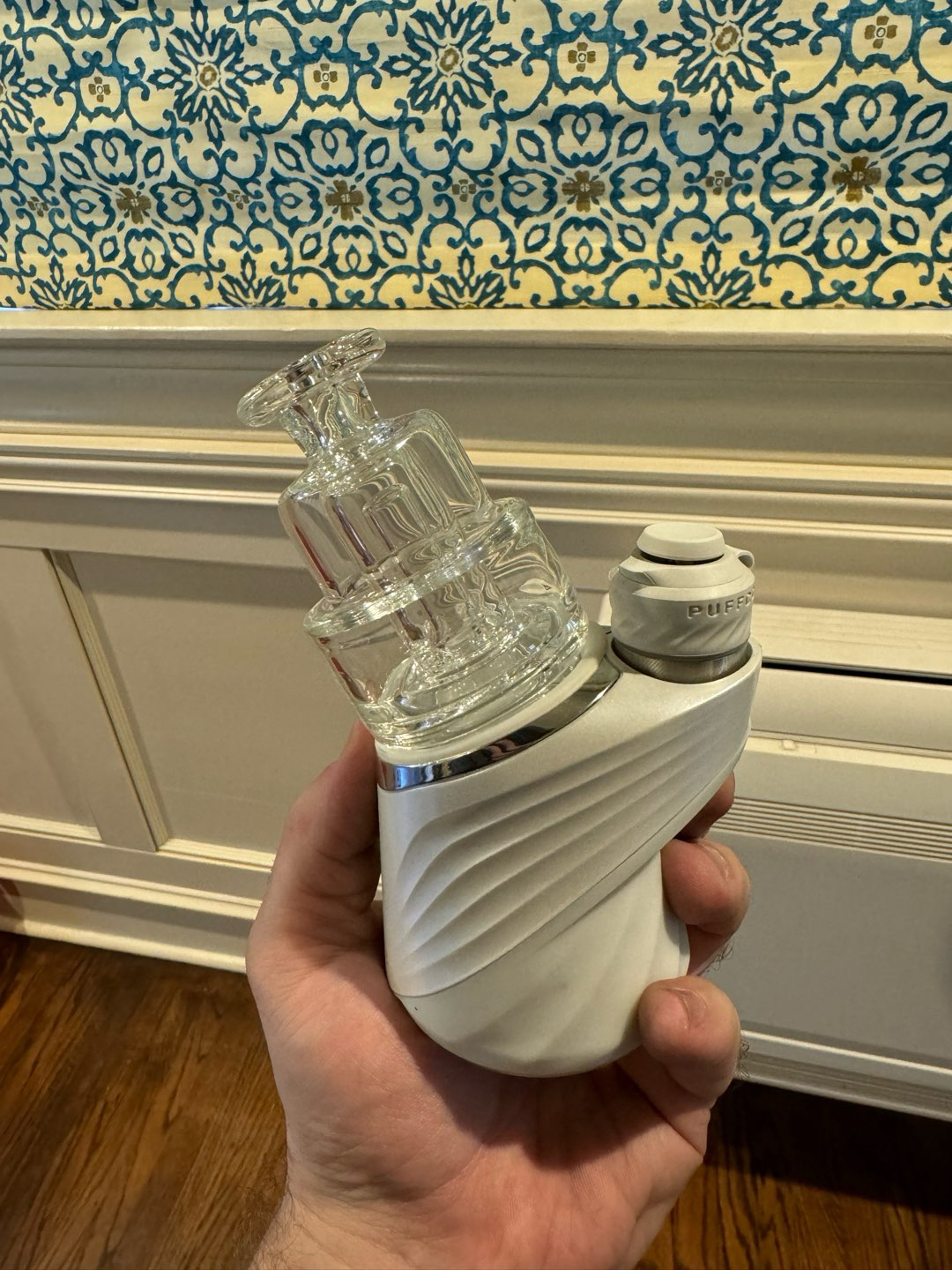 Preview pic of Puffco Mini chugger
