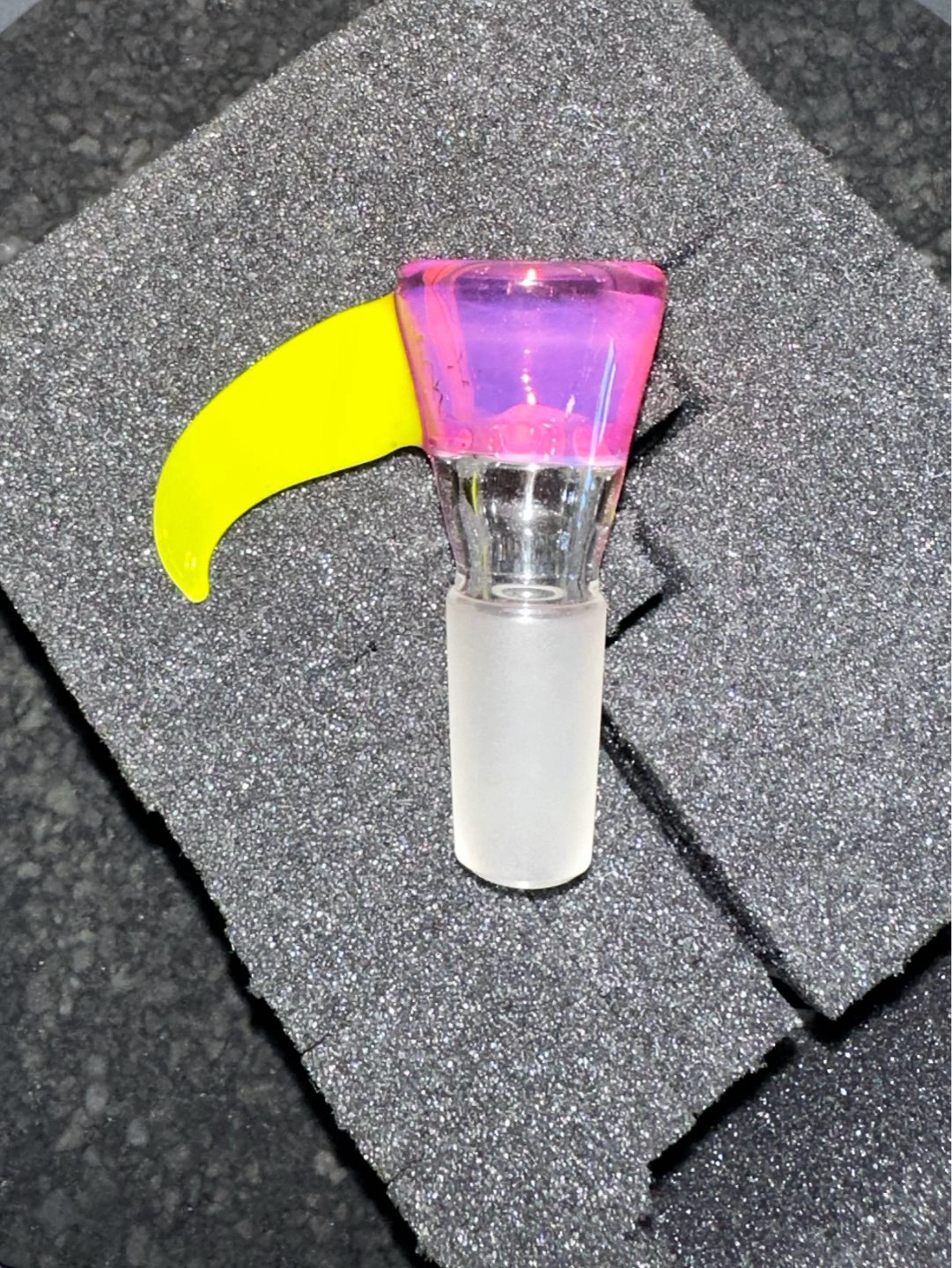 Preview pic of REK glass 14MM Pink and Green Slide