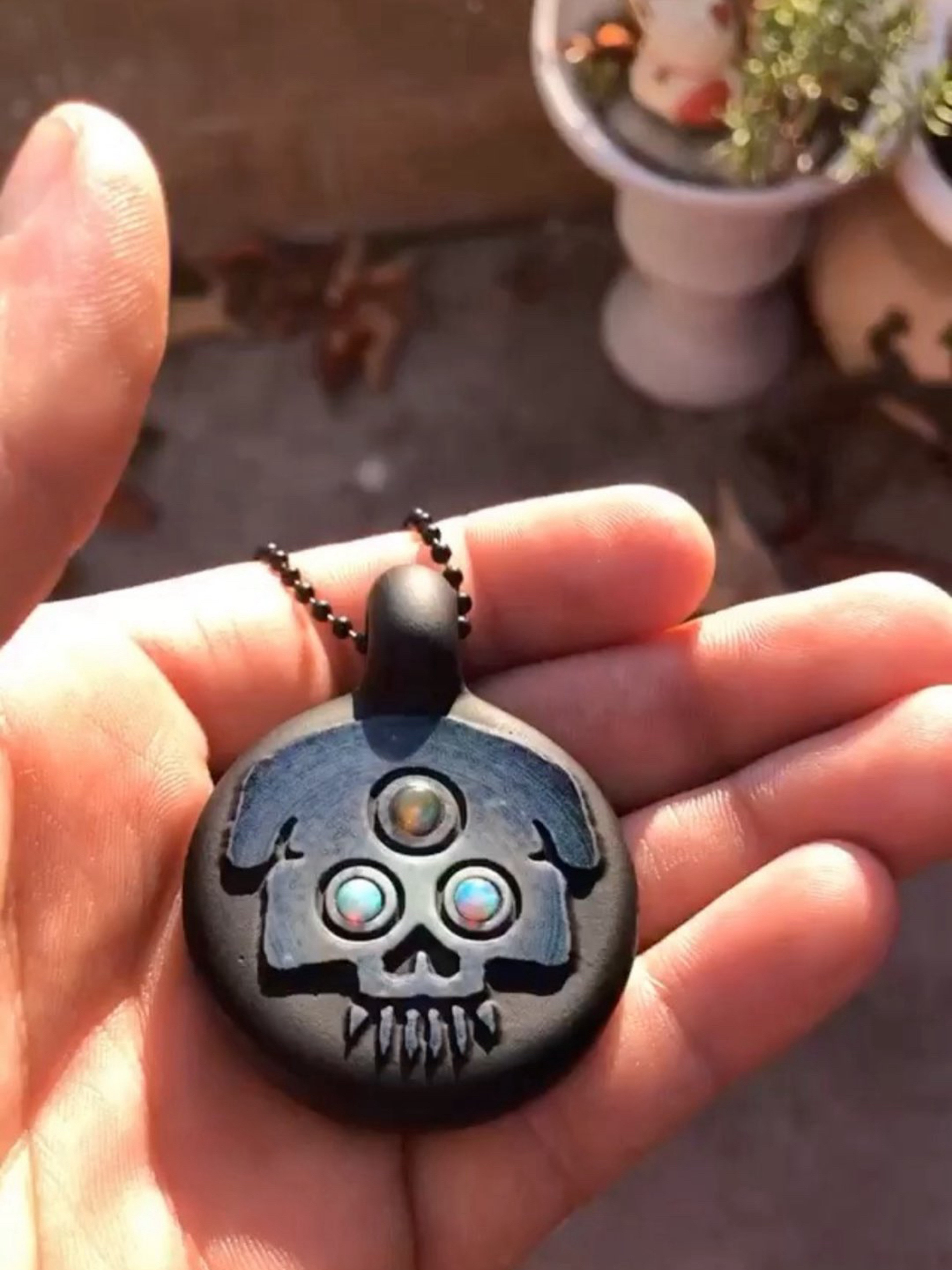 Preview pic of Dwreck pendant