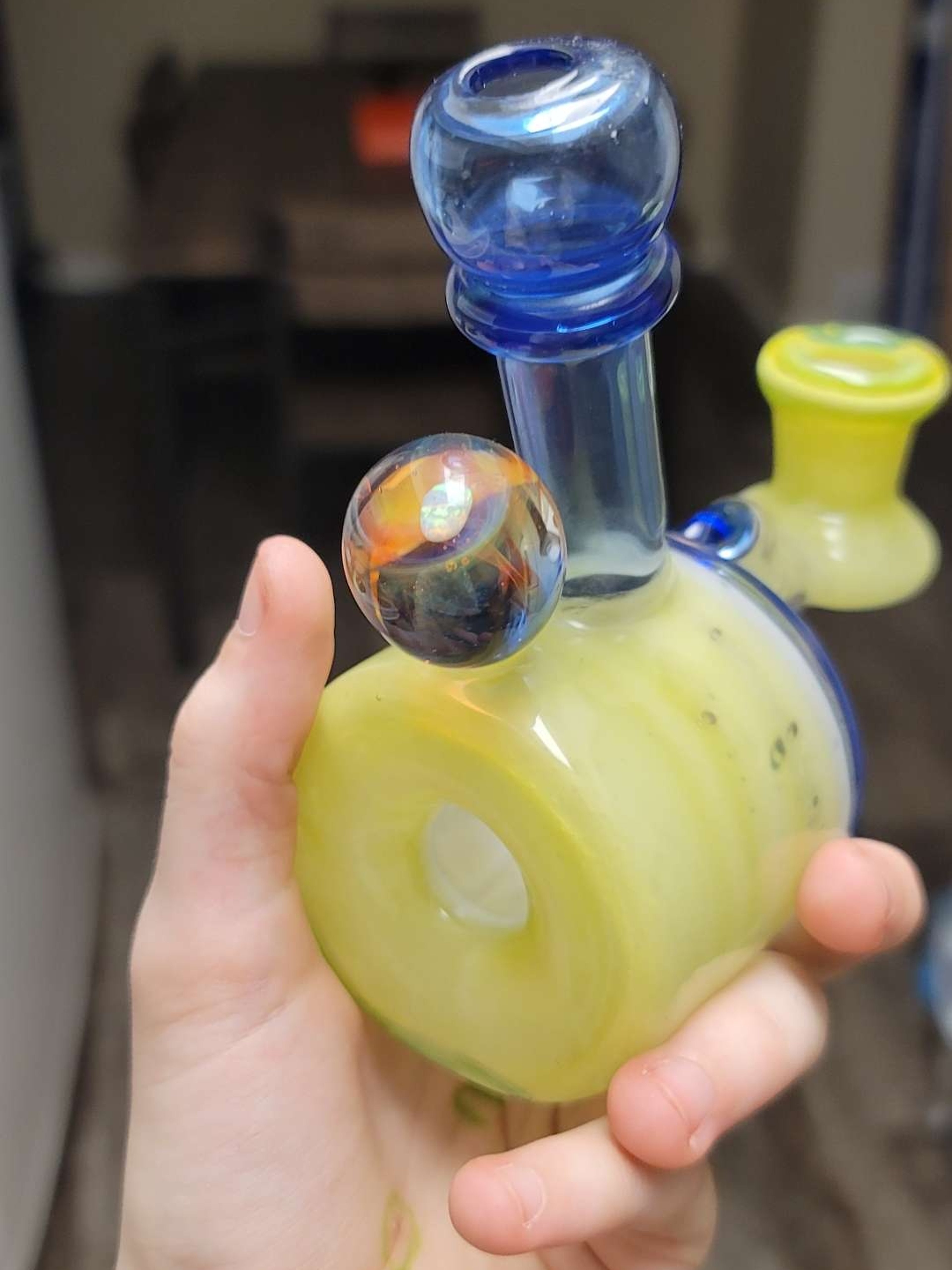Preview pic of Gurn glass donut and a unknown