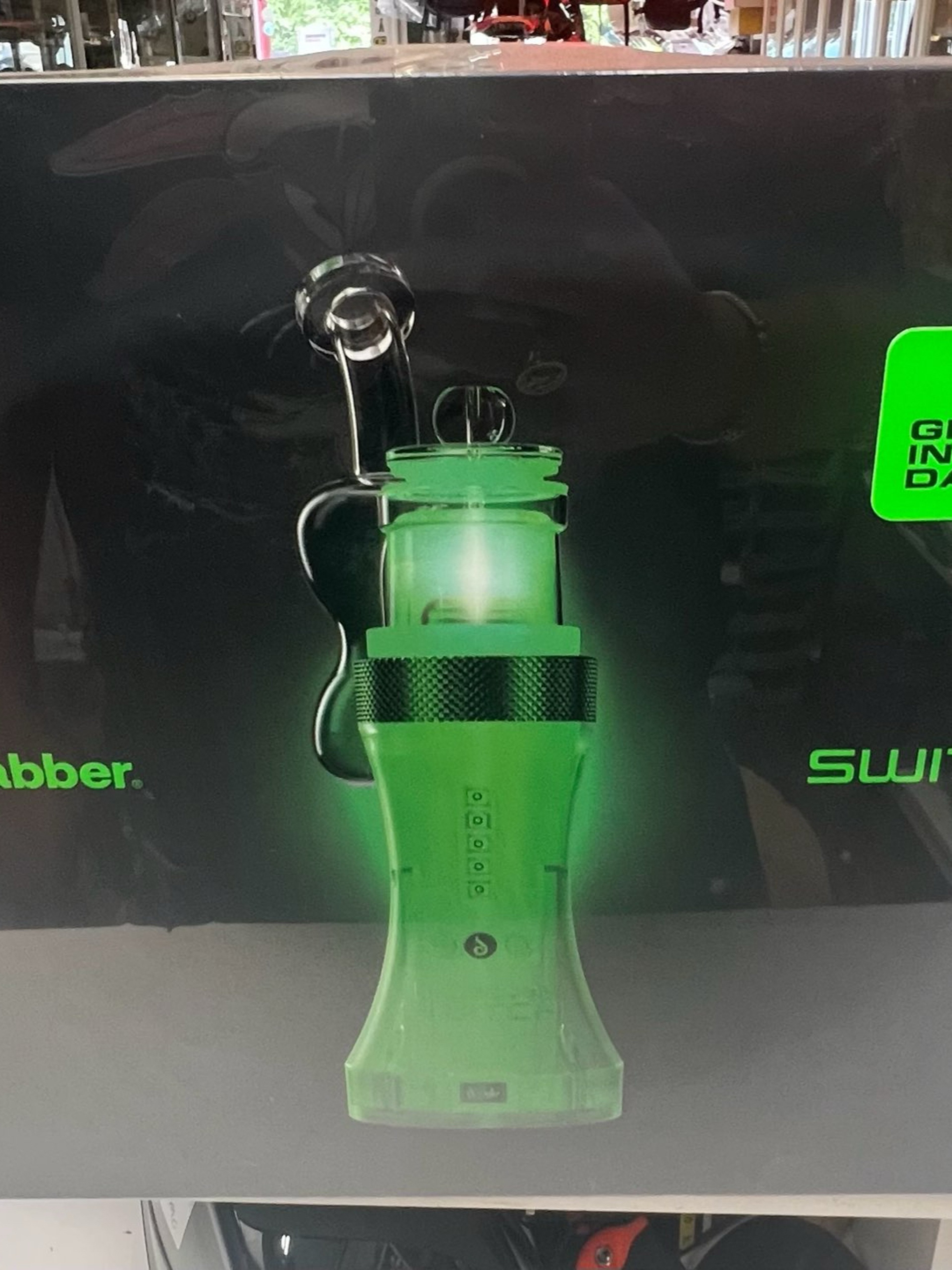 Dr Dabber Switch Glow in the Dark - Green image 0