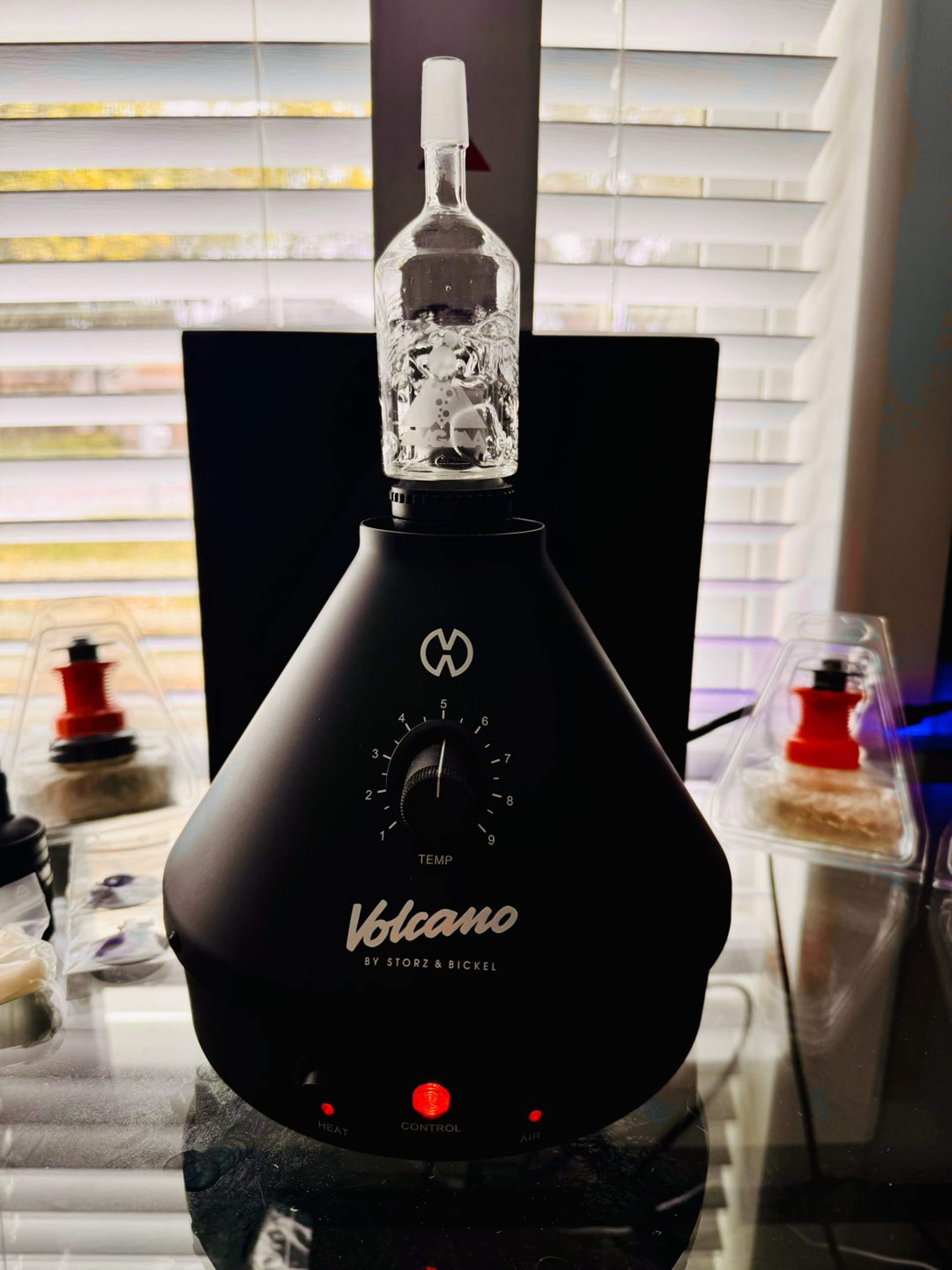 Preview pic of Volcano Classic Onyx Edition *Extras* Storz & Bickel