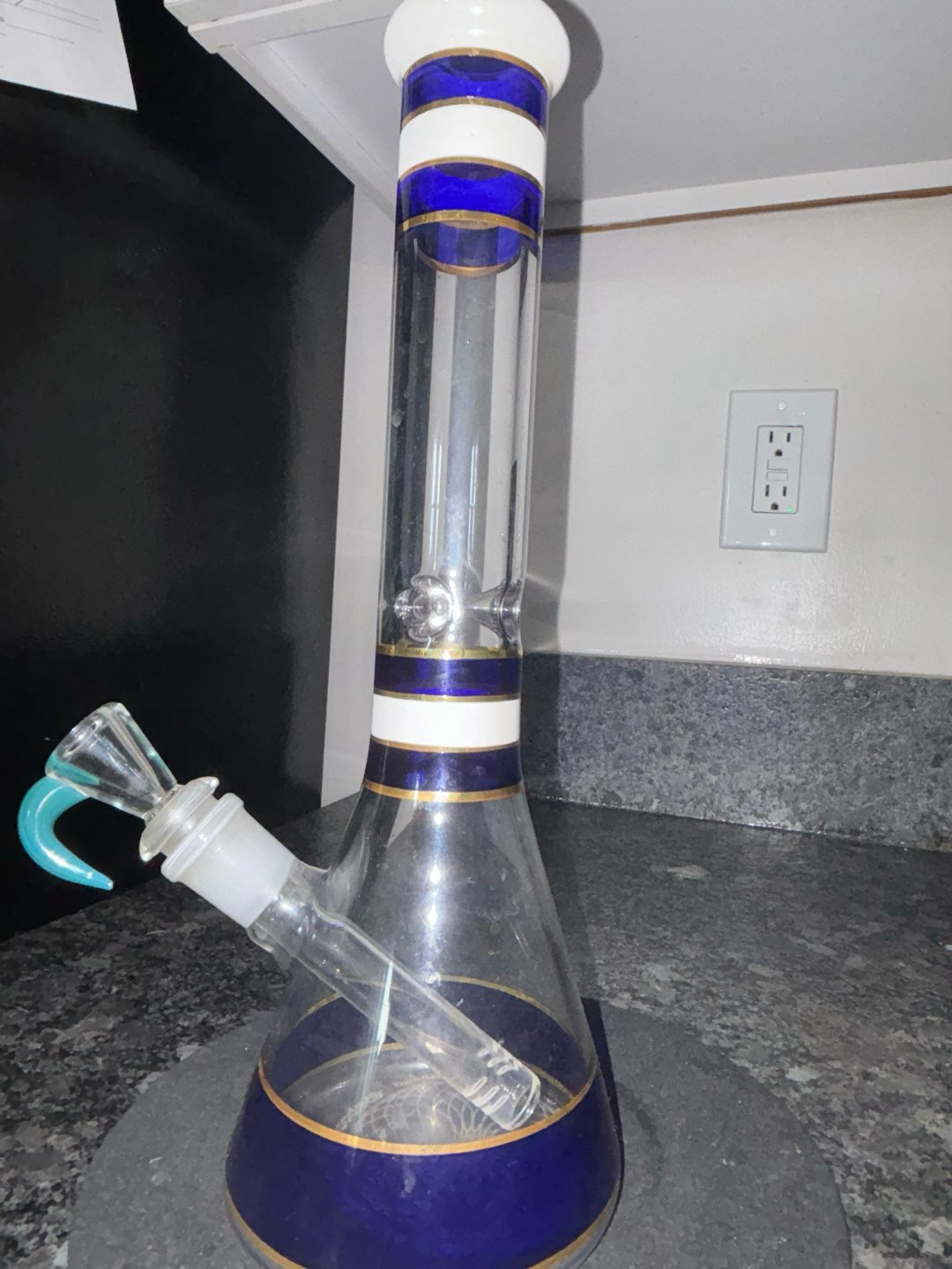 Preview pic of Beaker bong
