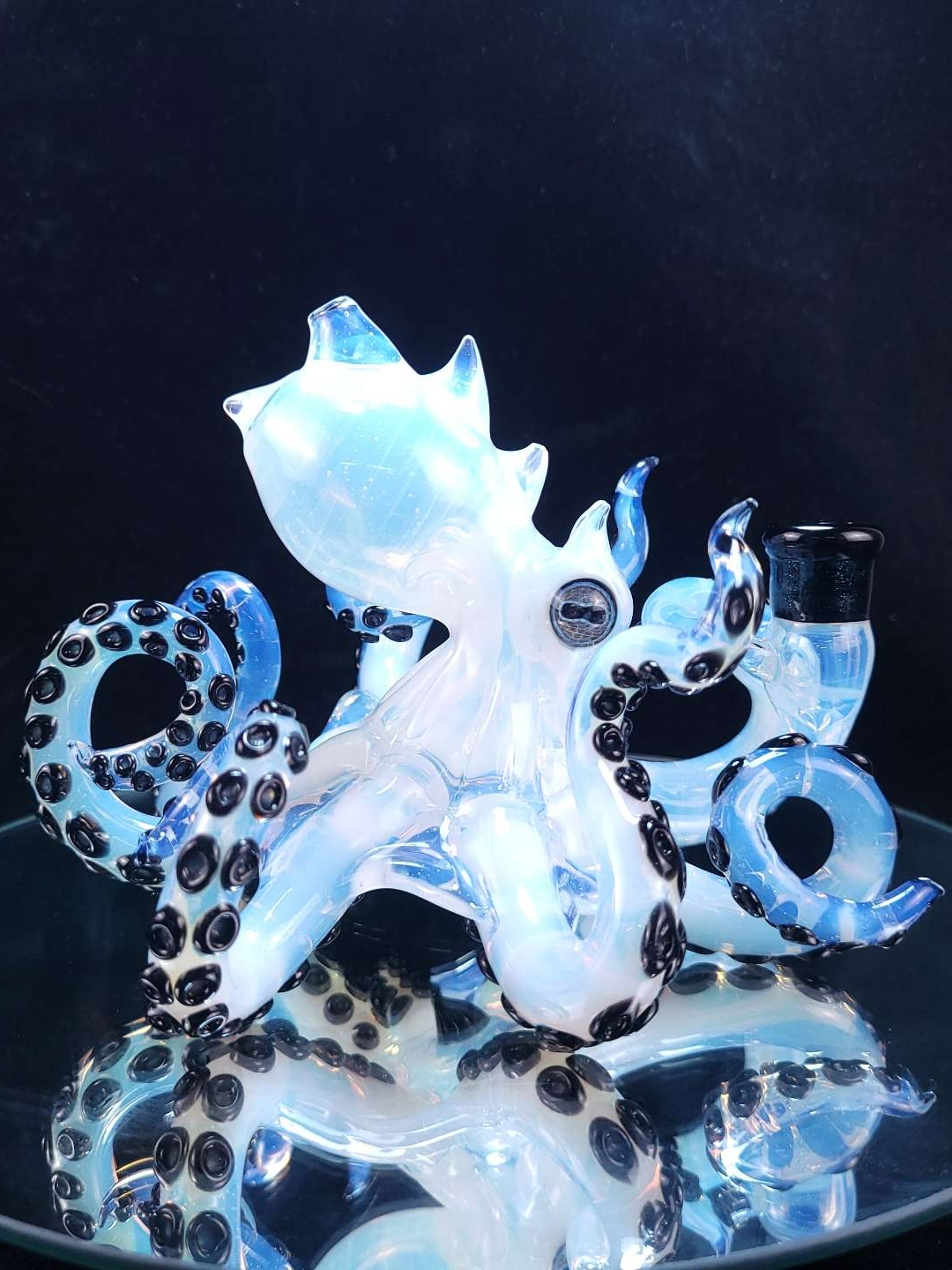Preview pic of Mini ghost octopus sculpture