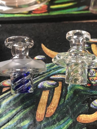Preview pic of Rare spider glass spinner caps