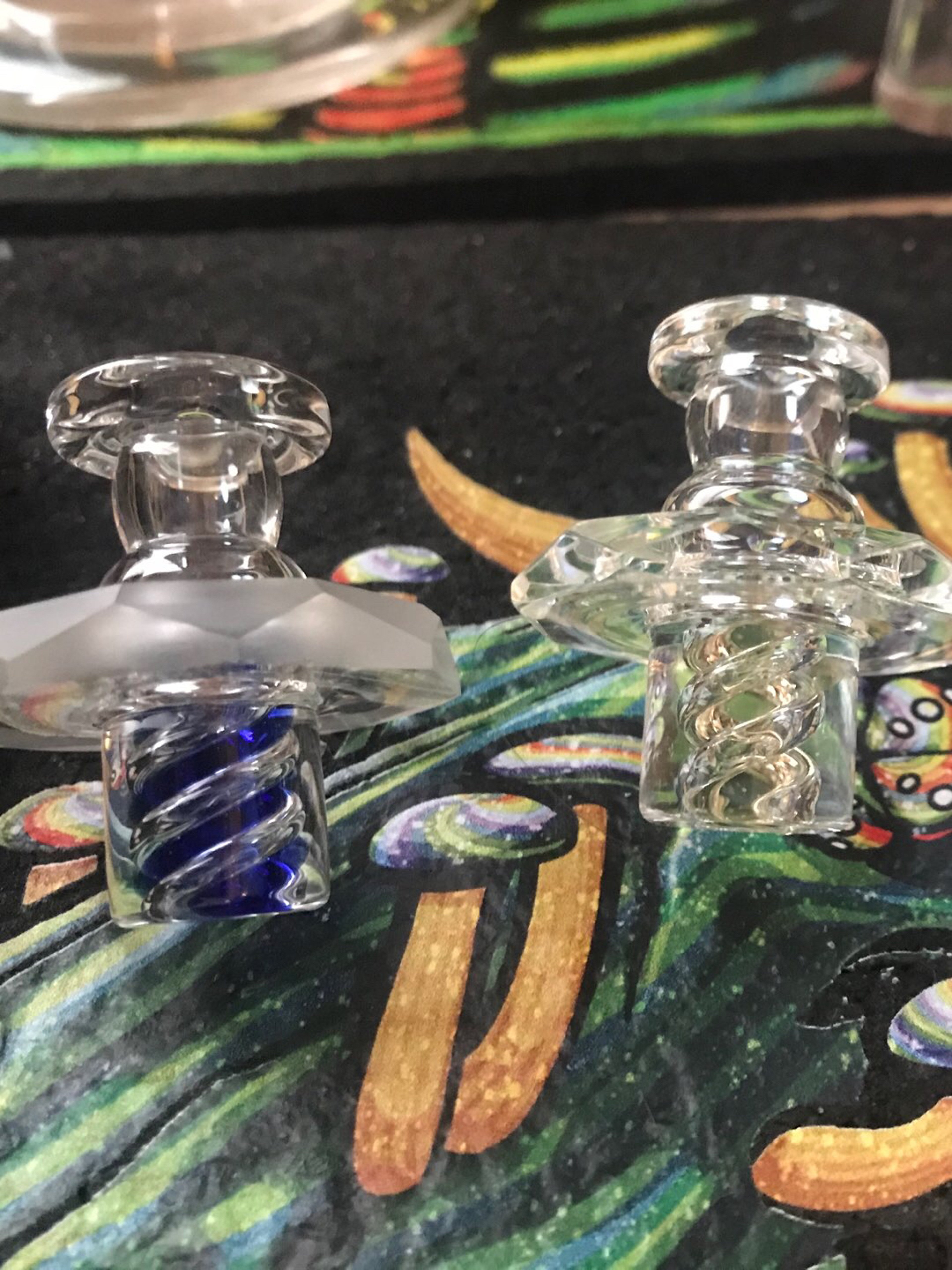 Preview pic of Rare spider glass spinner caps