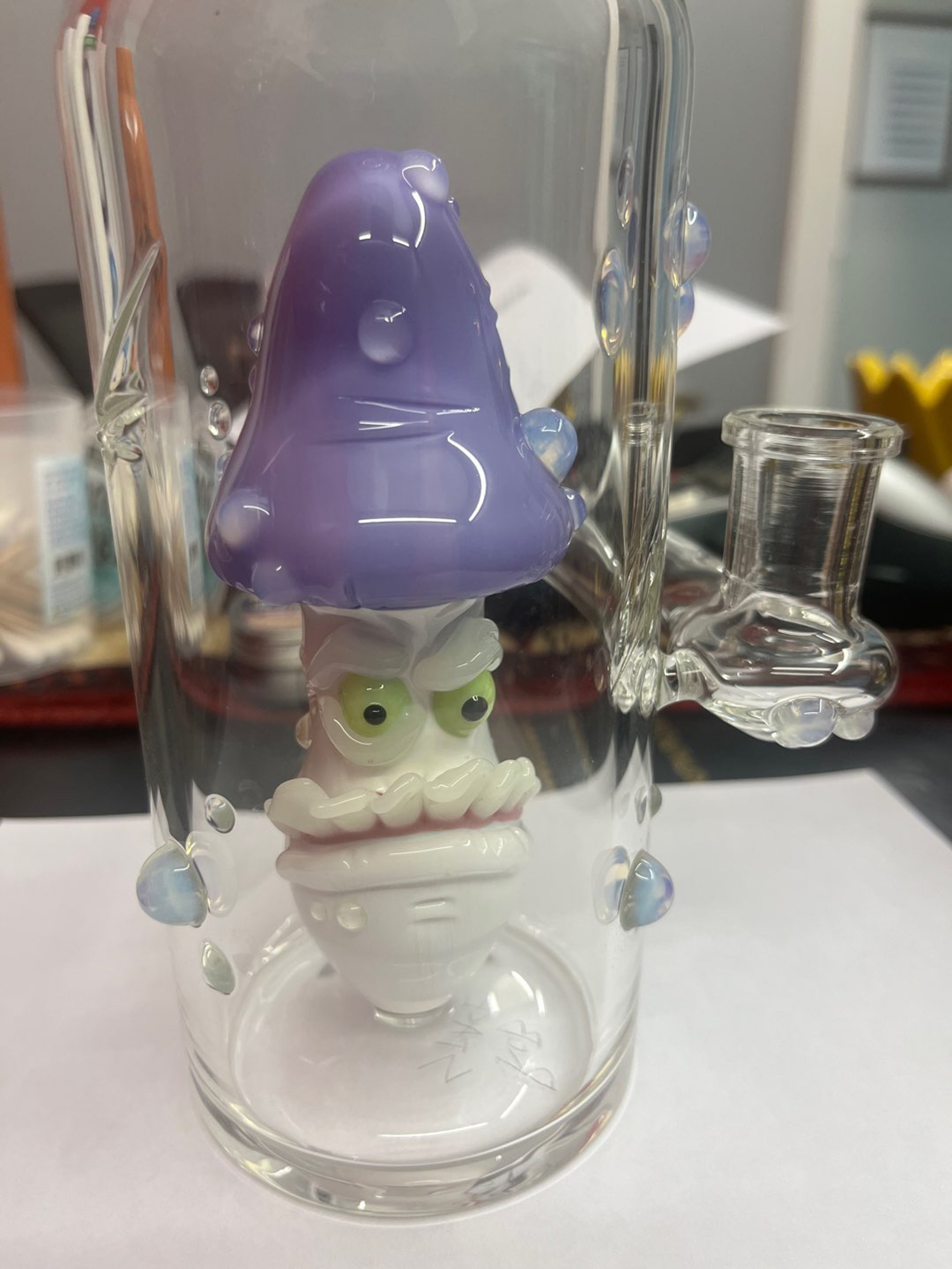 Preview pic of Space Glass trapped mushroom rig 14mm 90 degree Brand New