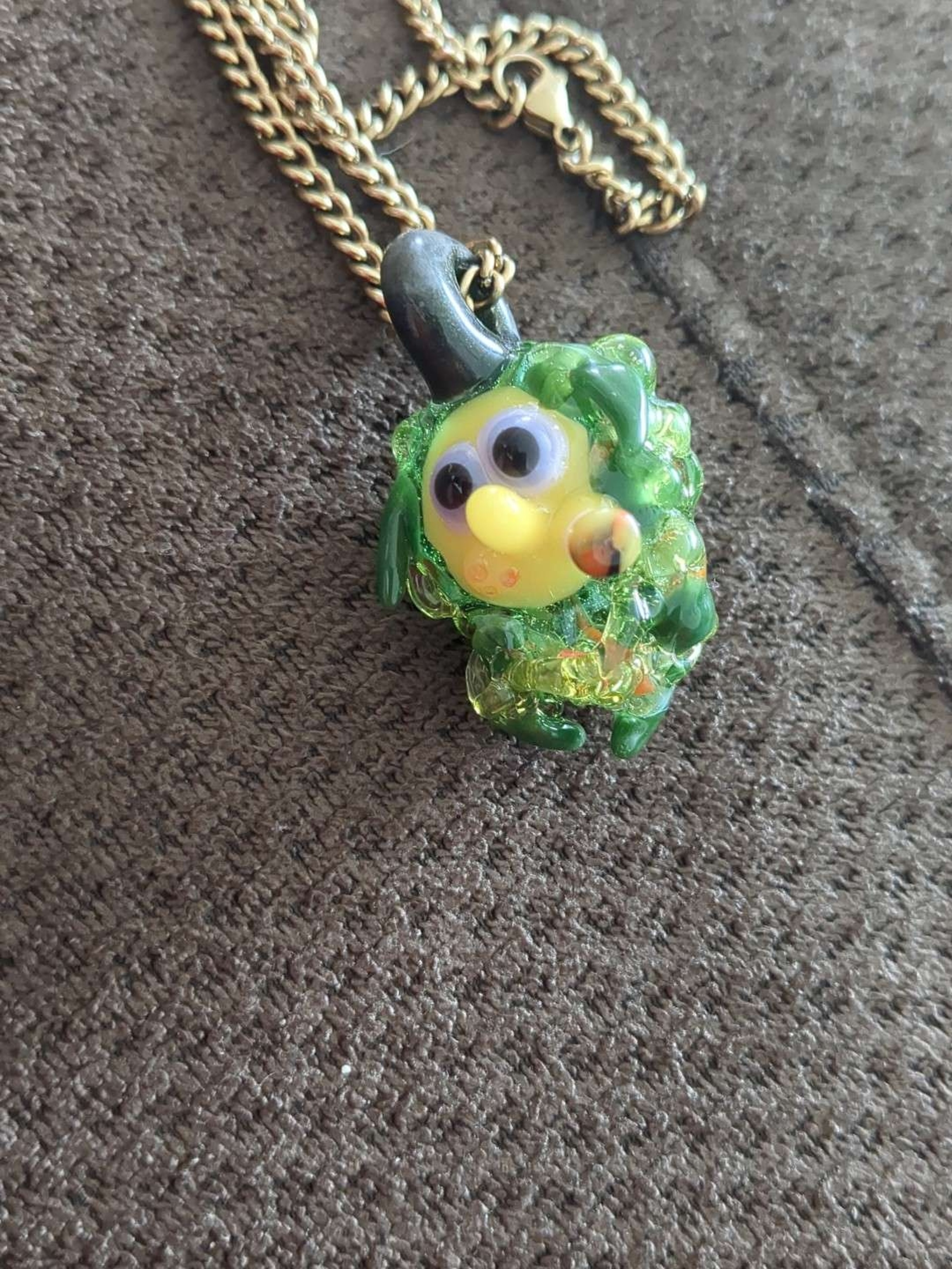Preview pic of 420 spunbob nug pendant