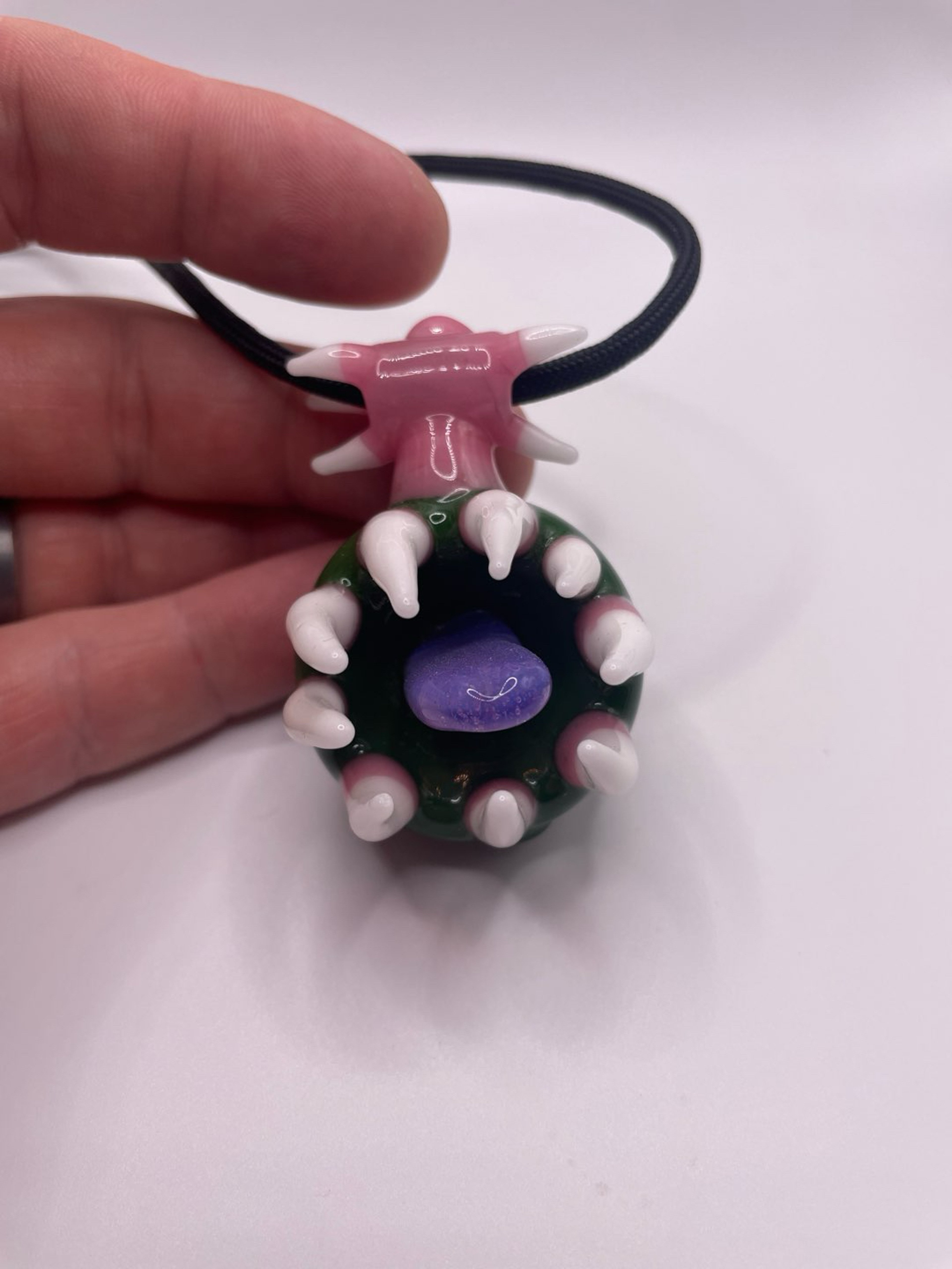 Preview pic of Dick Farm Glass pendant