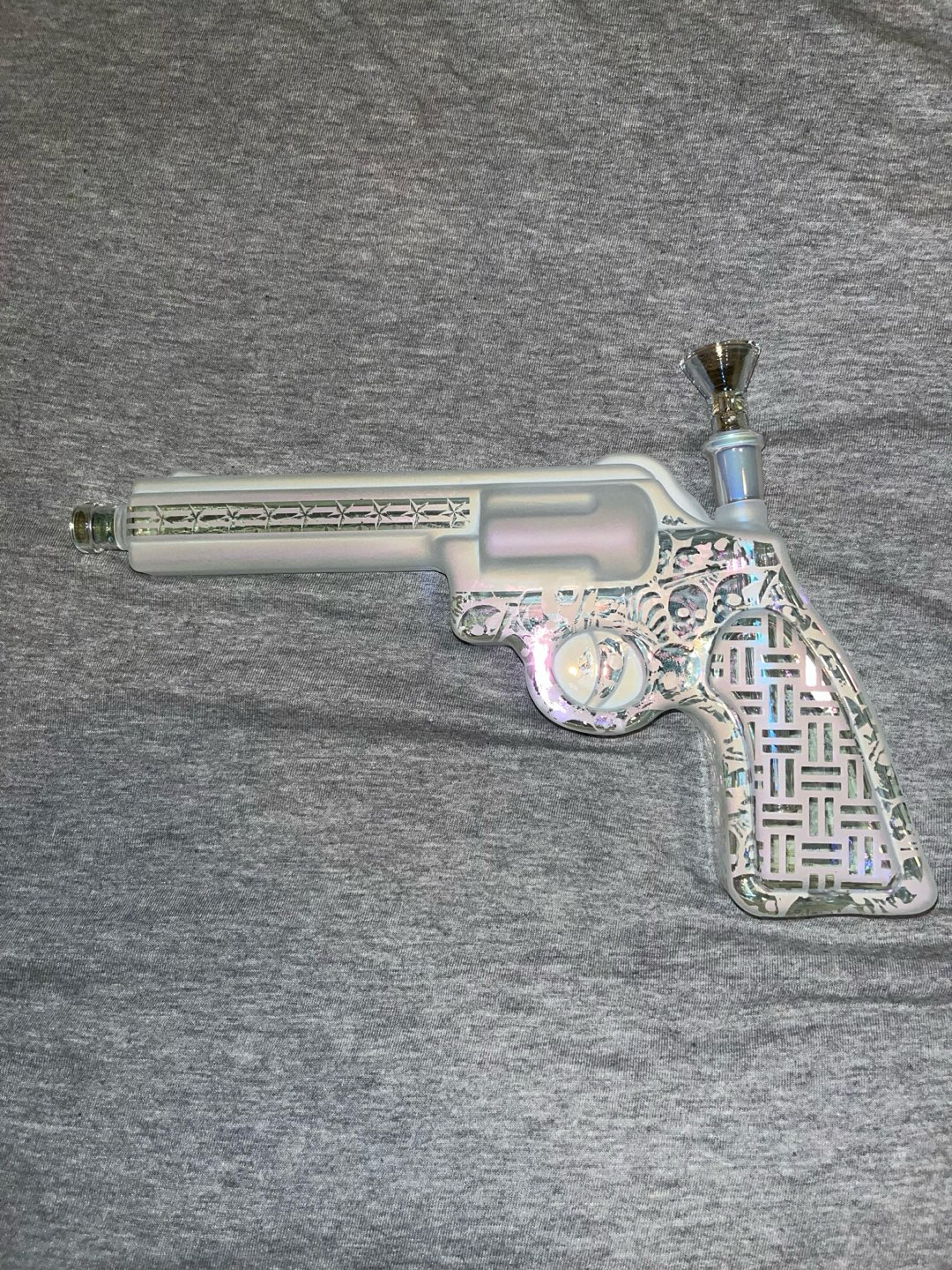 Preview pic of Revolver Bong