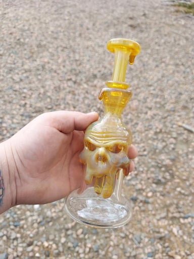 Preview pic of NS Yellow Drip Skull by Grimeglass