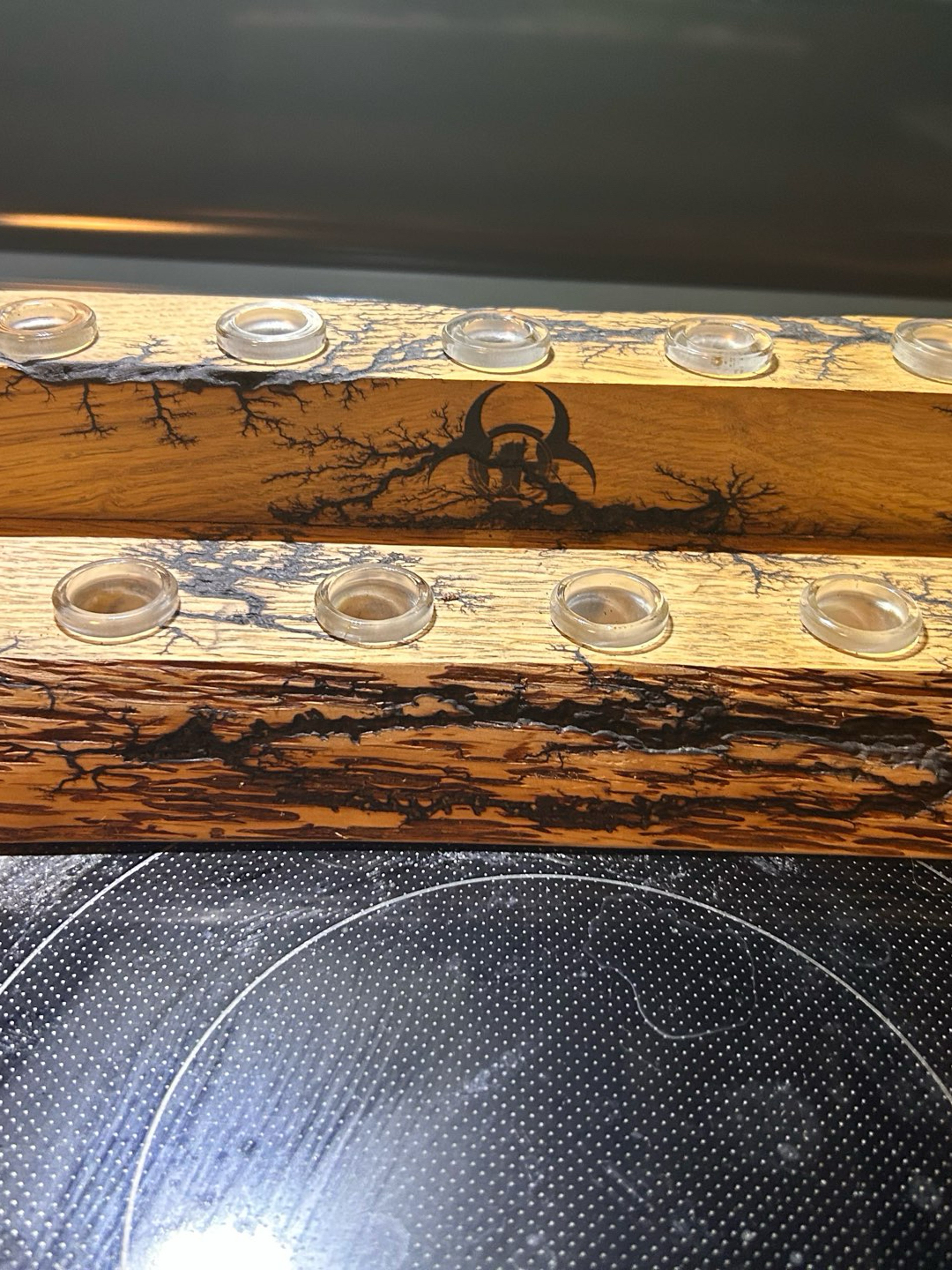 Preview pic of Slide stand with fractal burns