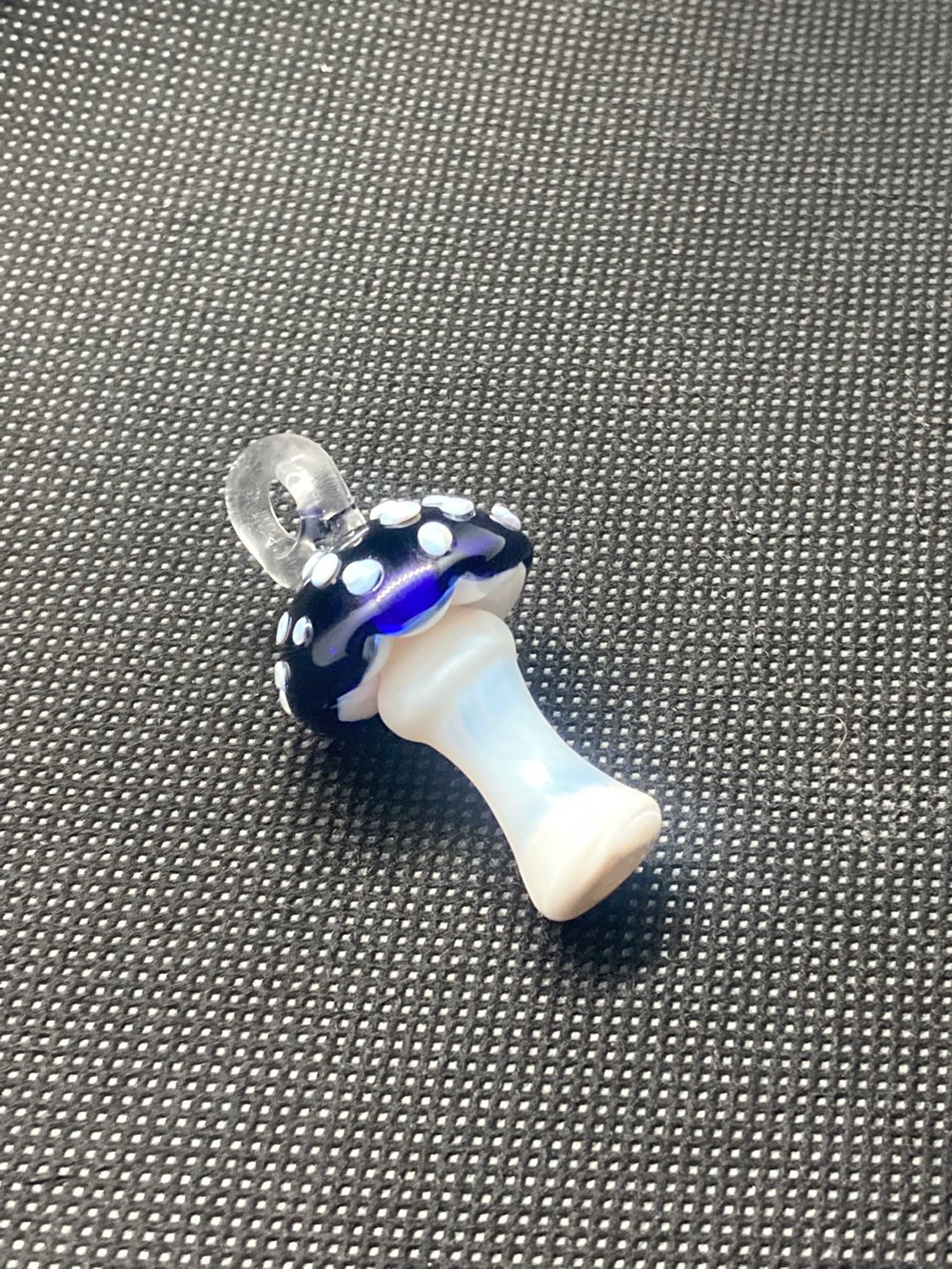 Preview pic of Shroom pendant