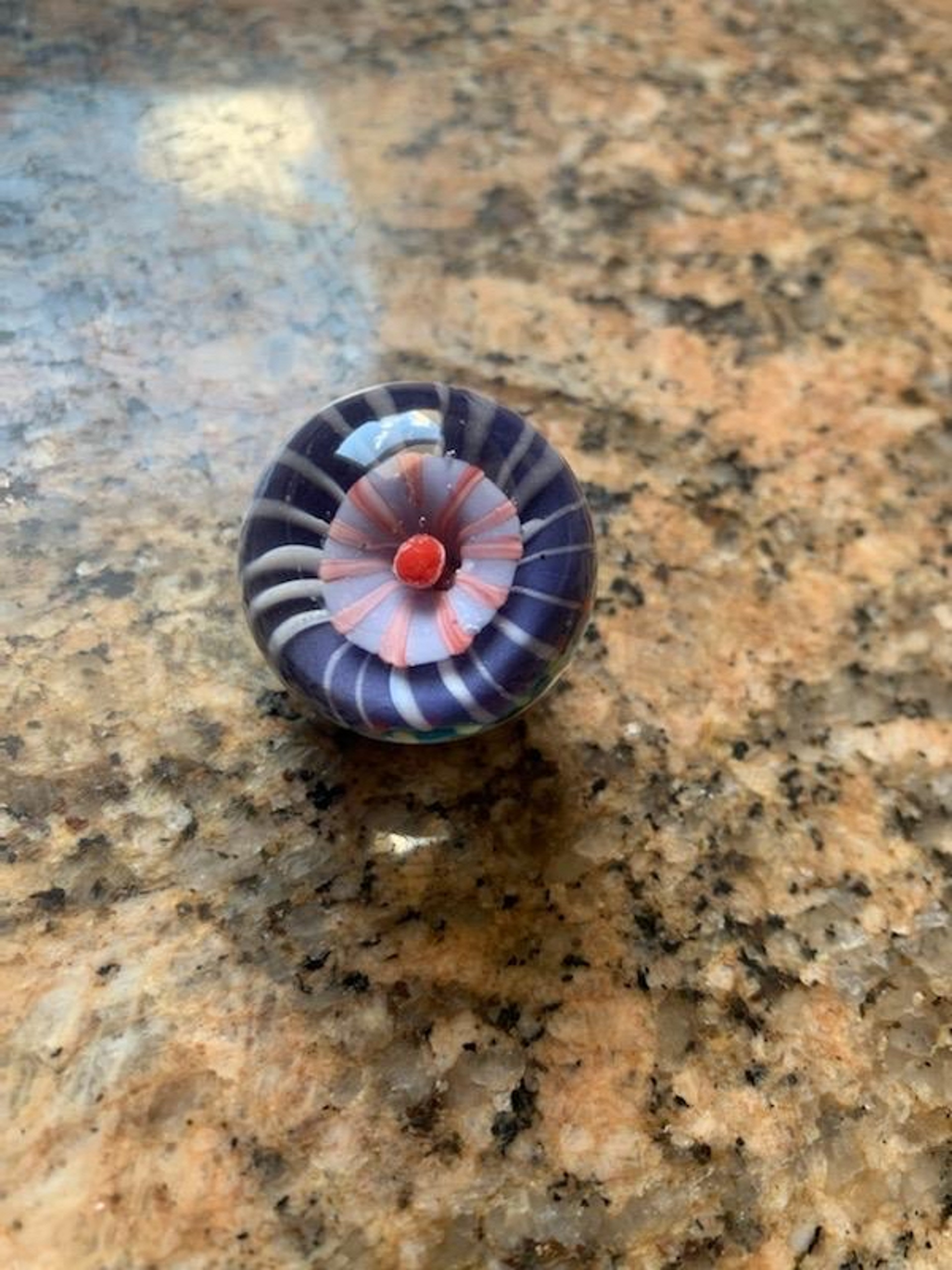 Preview pic of Striped ribbon marble