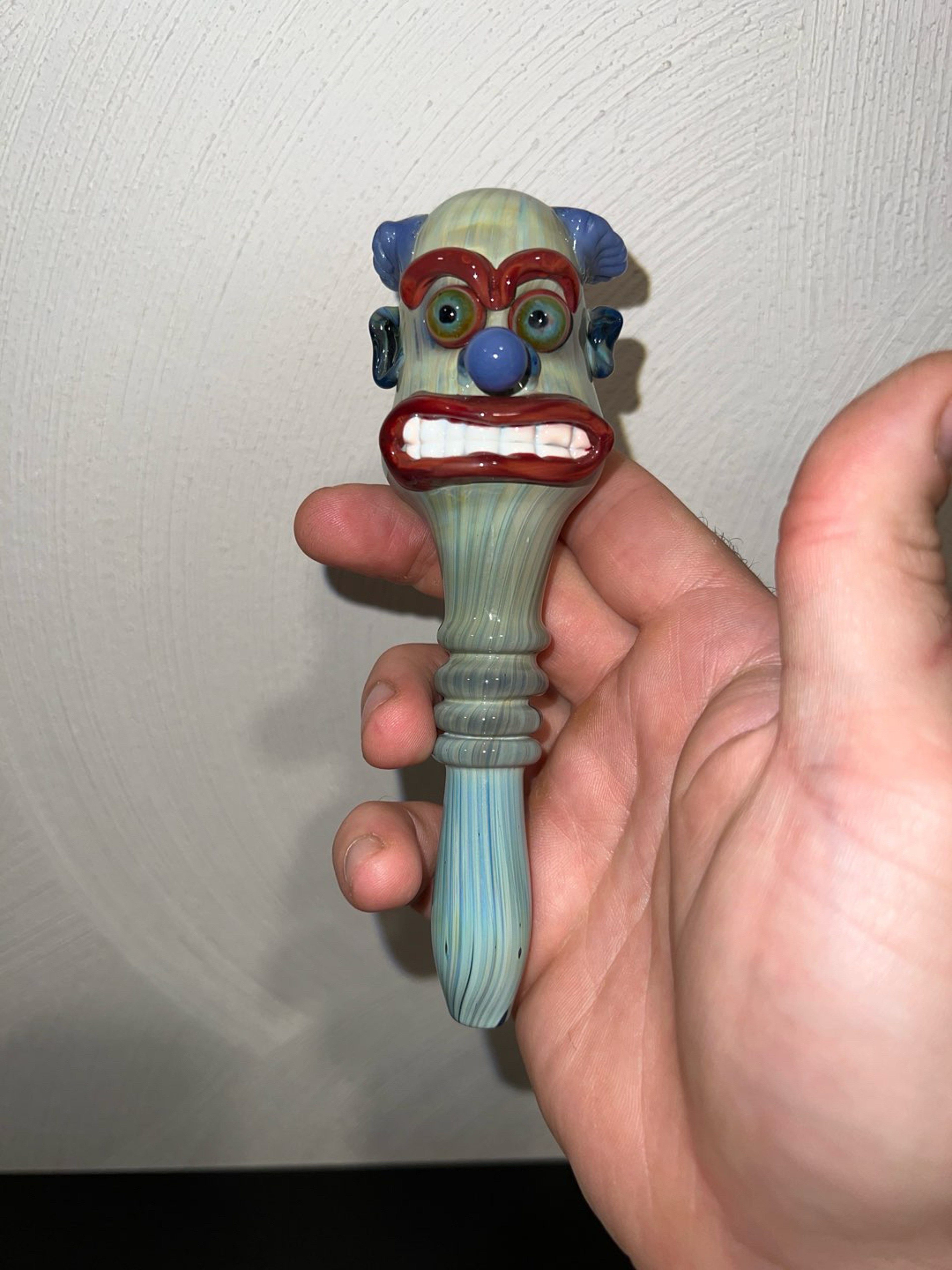 Preview pic of Crush glass clown handpipe