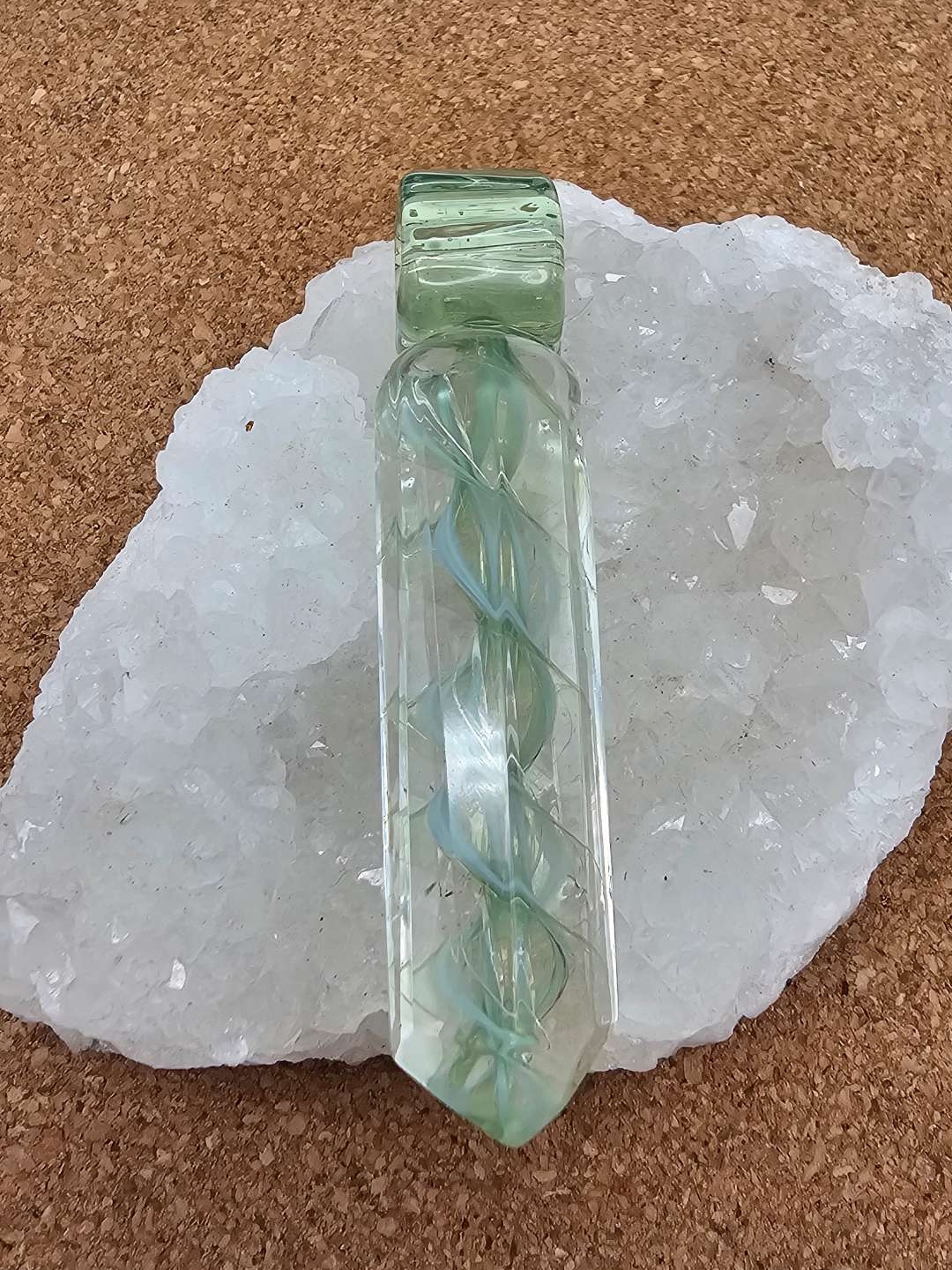 Preview pic of Gem pendant