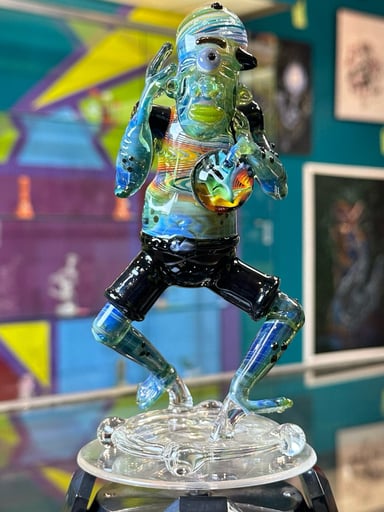 Preview pic of Green Sculpted Standing Alien Bowl