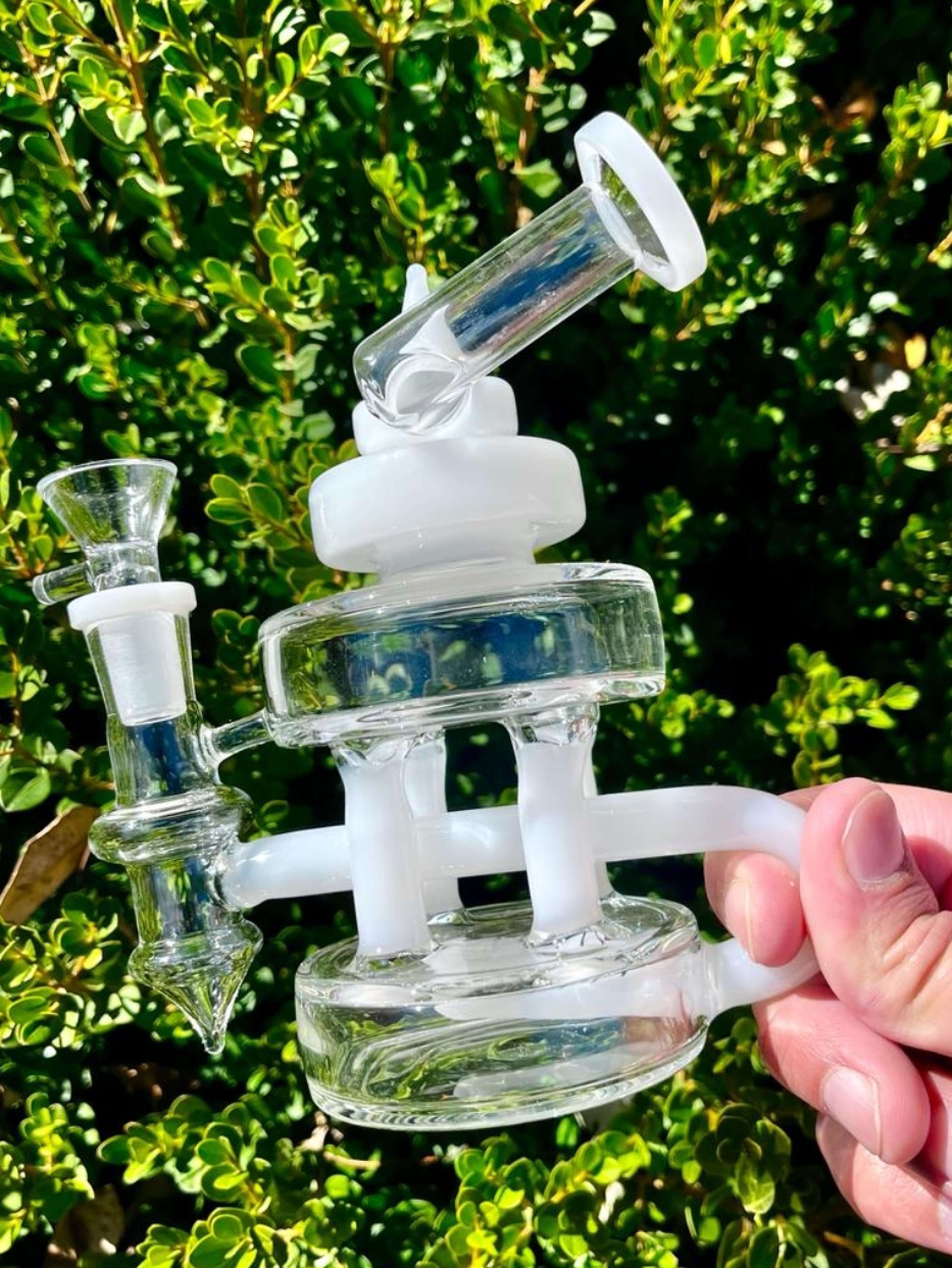 Preview pic of Beautiful Transparent white 🤍 Rig