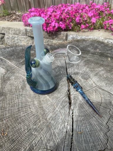 Preview pic of Blue Horned Handblown Rig with matching Tool and Banger