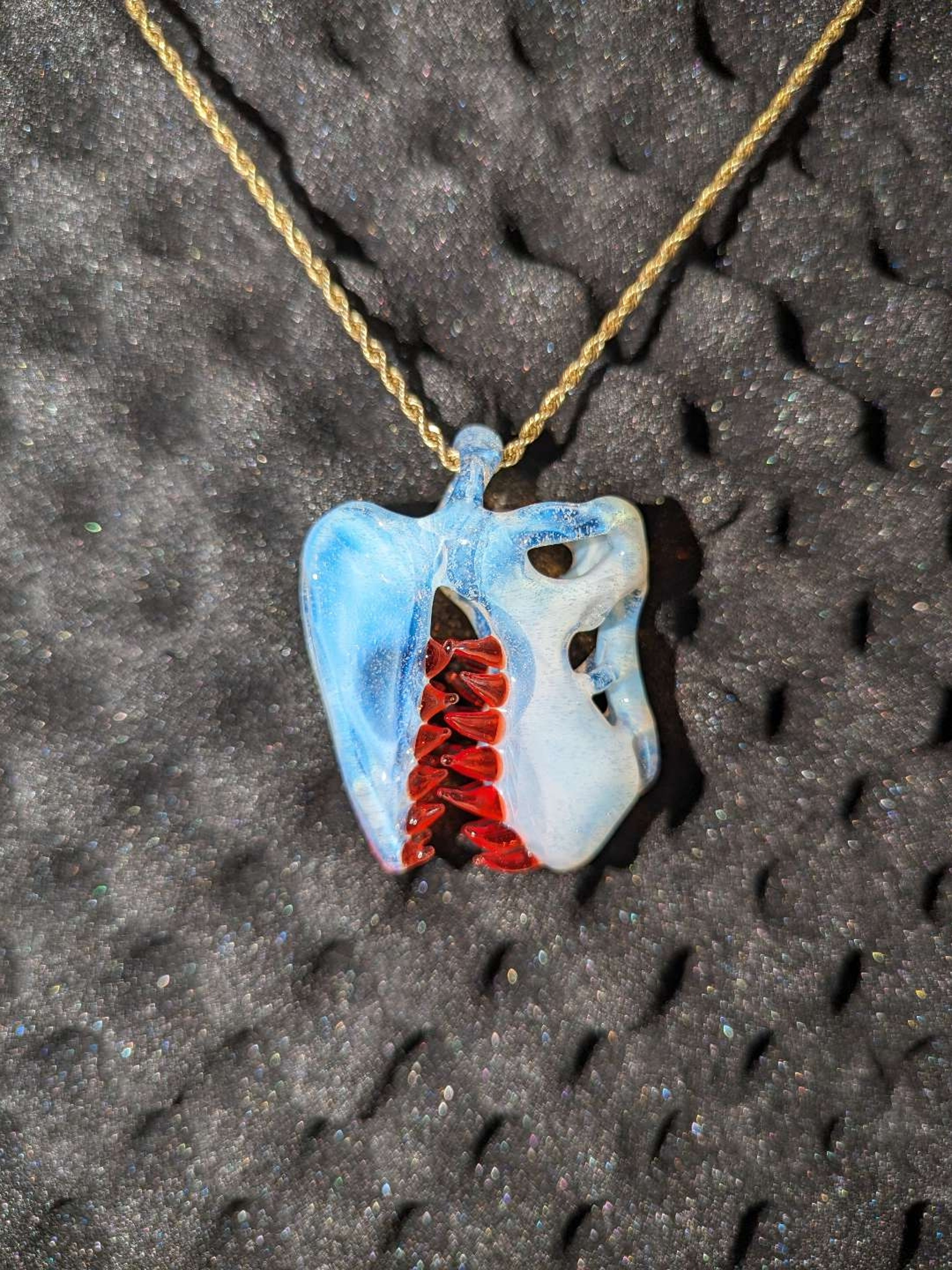 Preview pic of Trex skull pendant