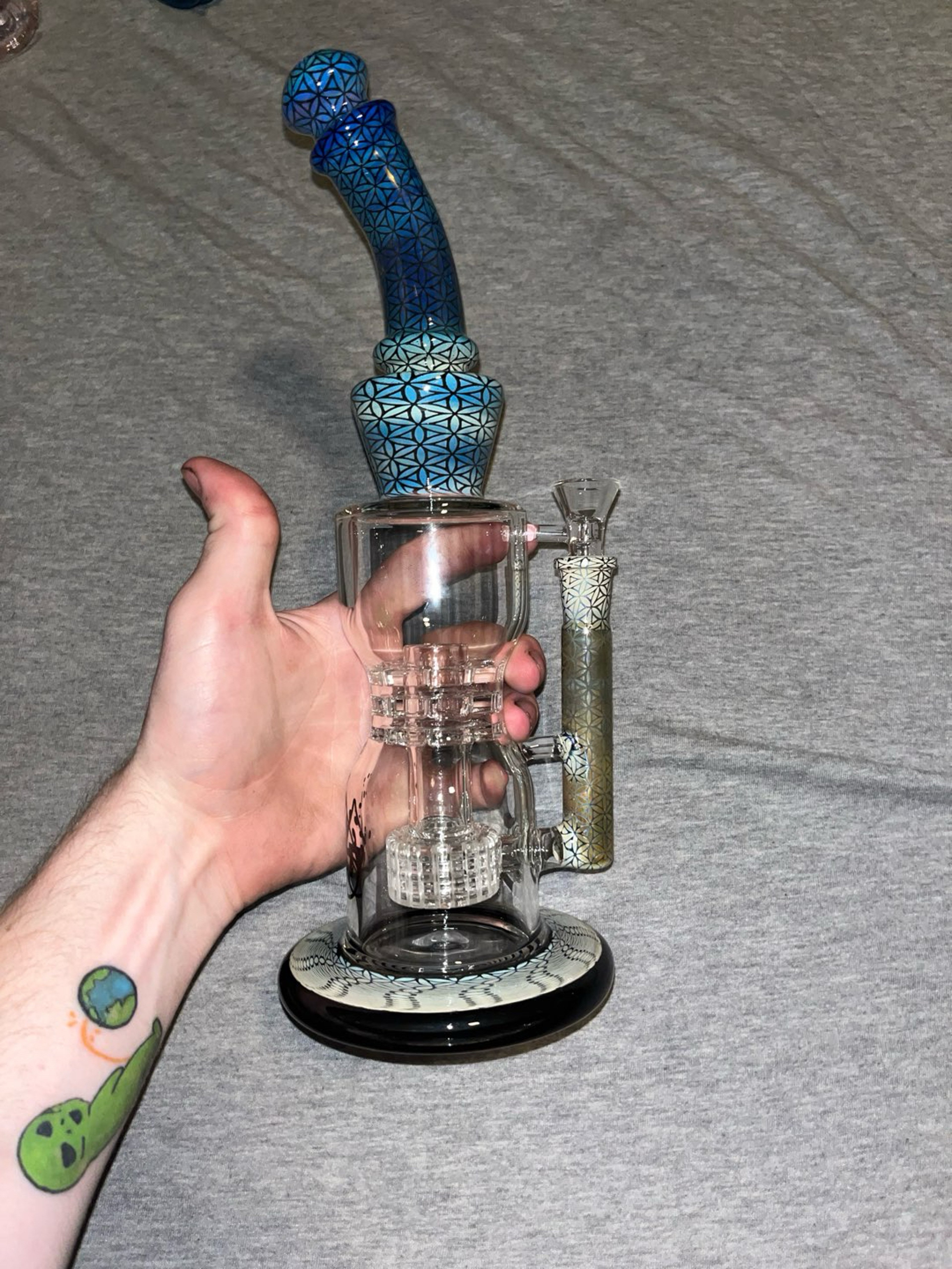 Preview pic of Cool Pulsar Glass Bong
