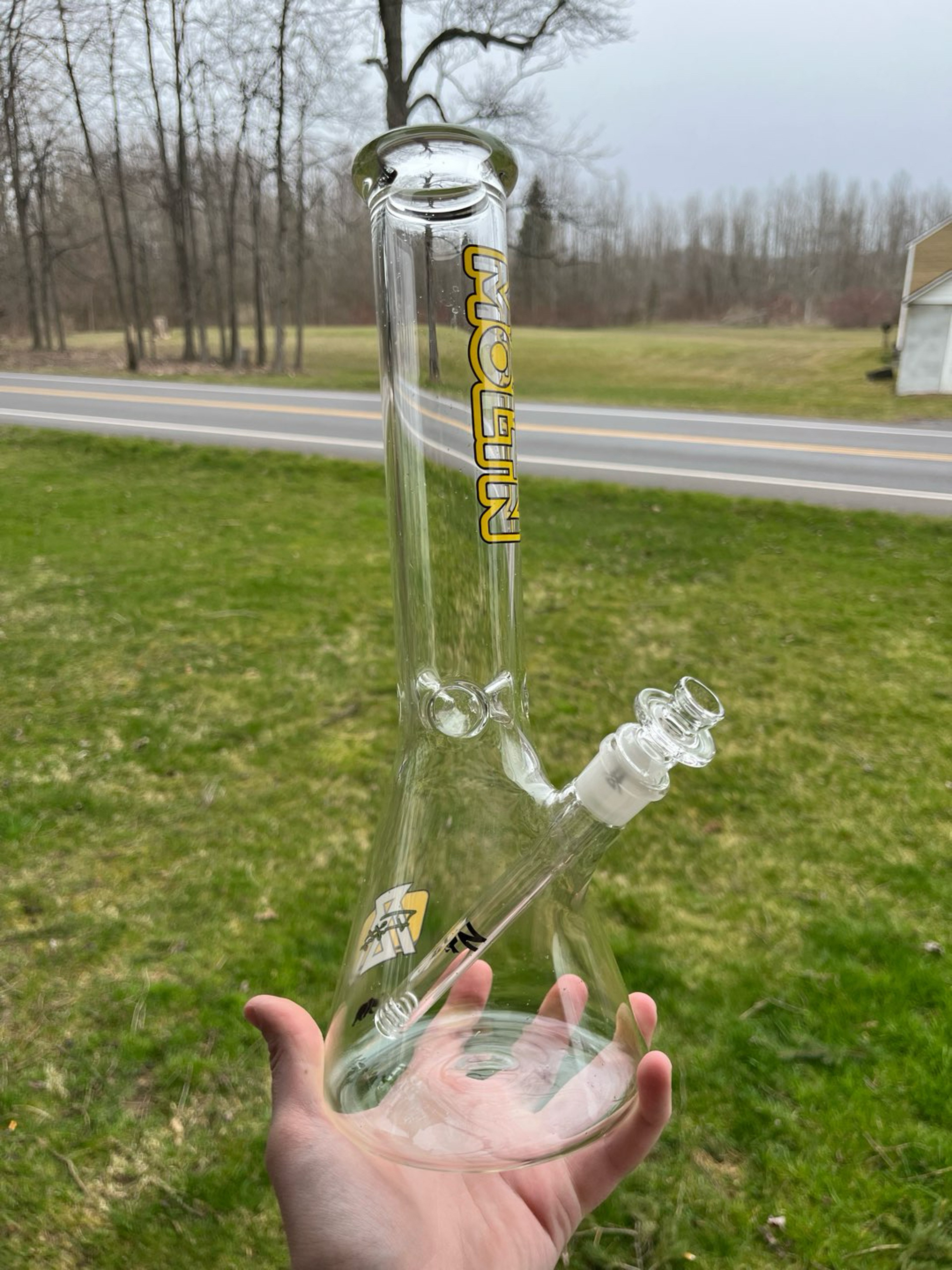 Preview pic of Yellow baked label 14” Moltn beaker 14mm