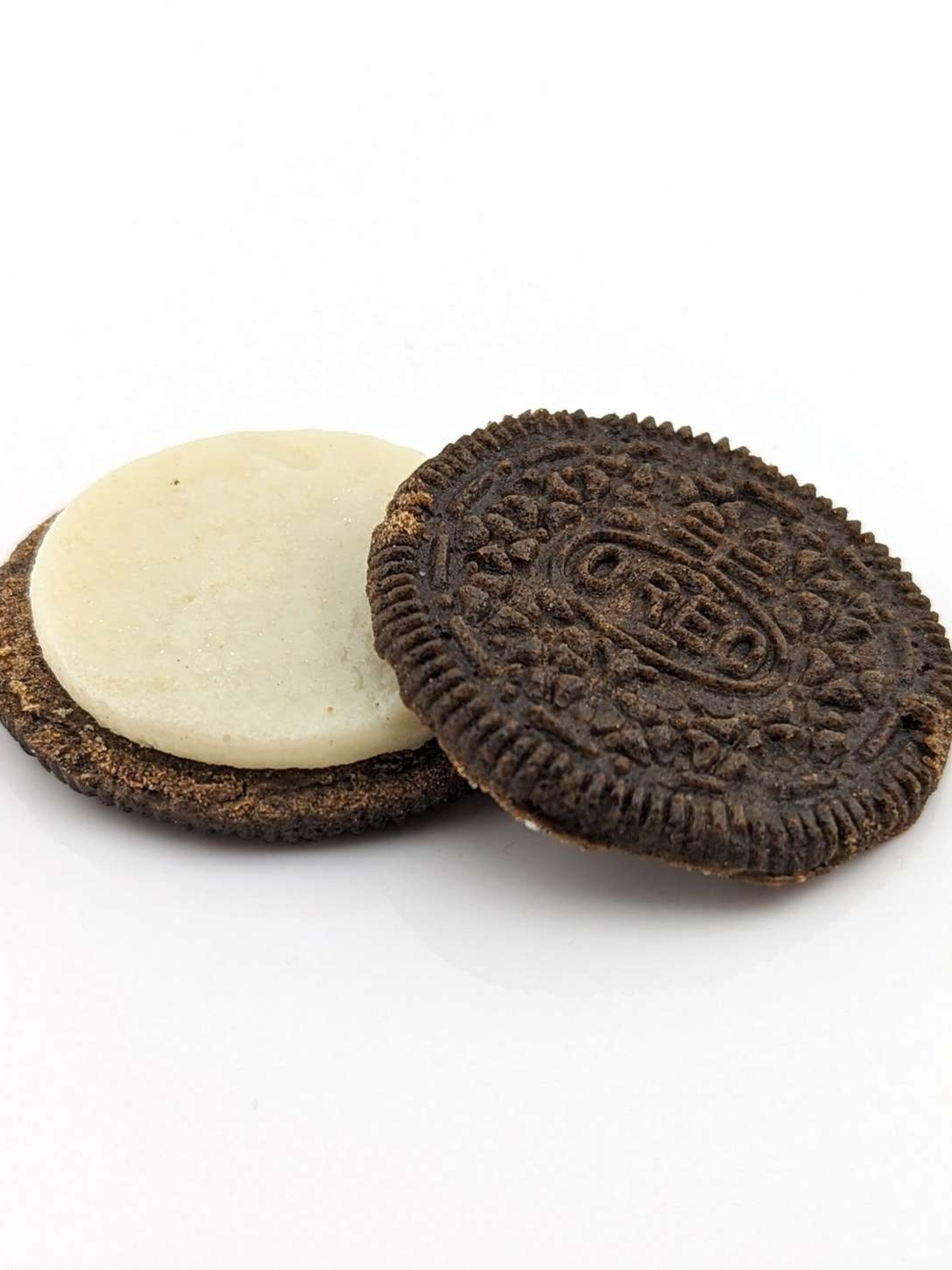 Preview pic of Eriko Kobayashi "Oreo" Sculpture #3