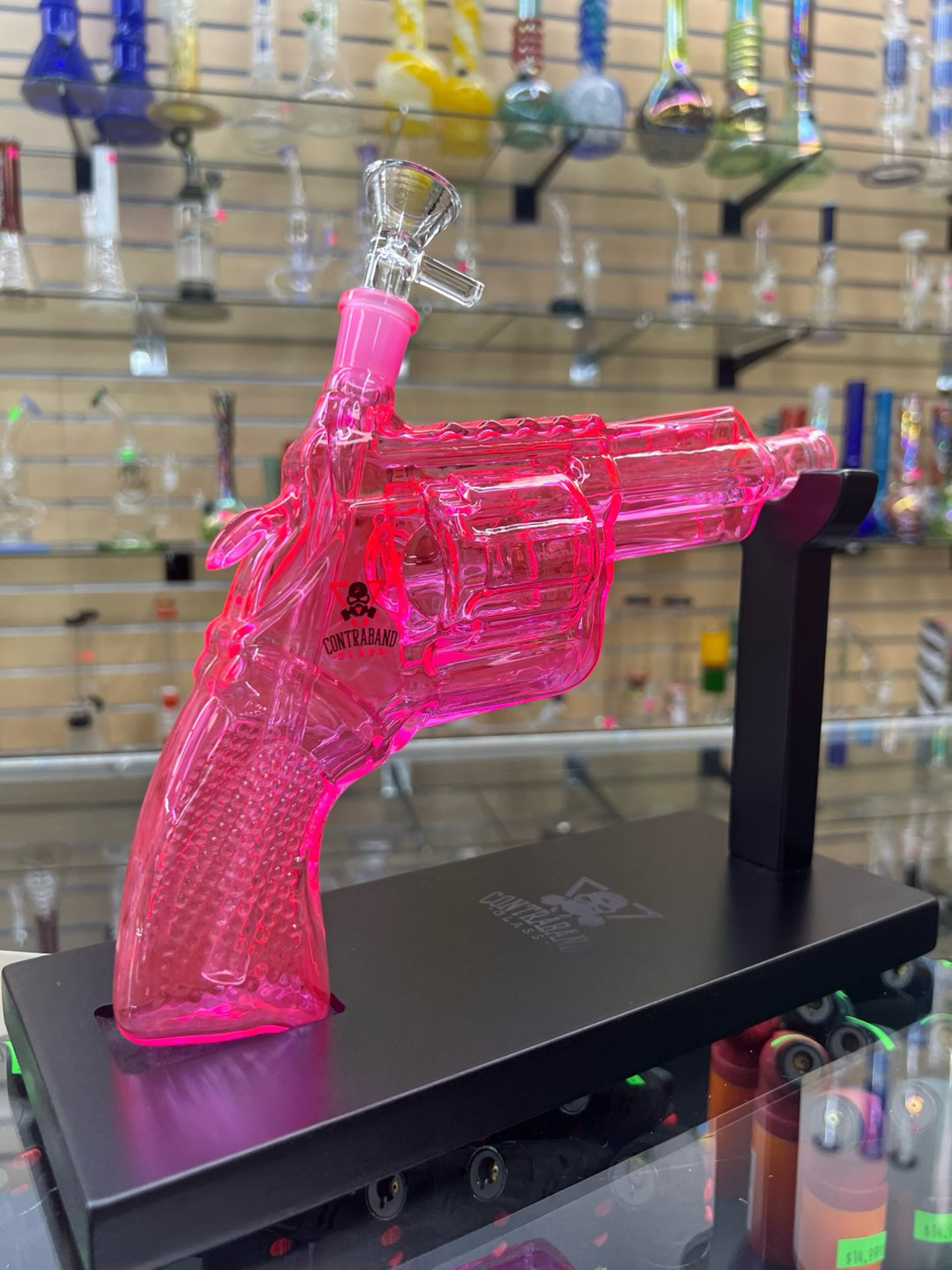 Preview pic of Contraband Glass pink revolver rig!