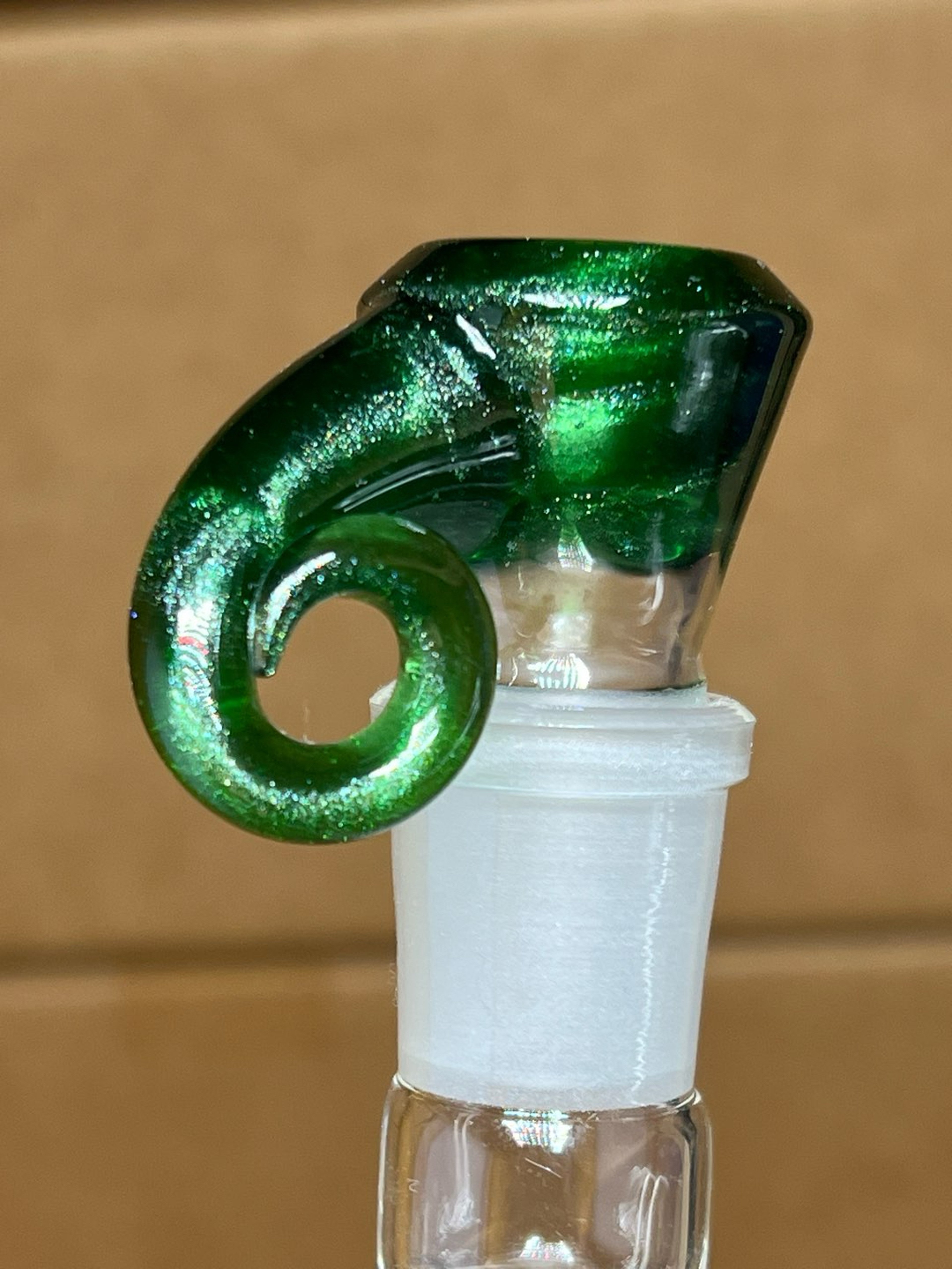 BlackT Glass 18mm 4 hole Green Stardust image 0