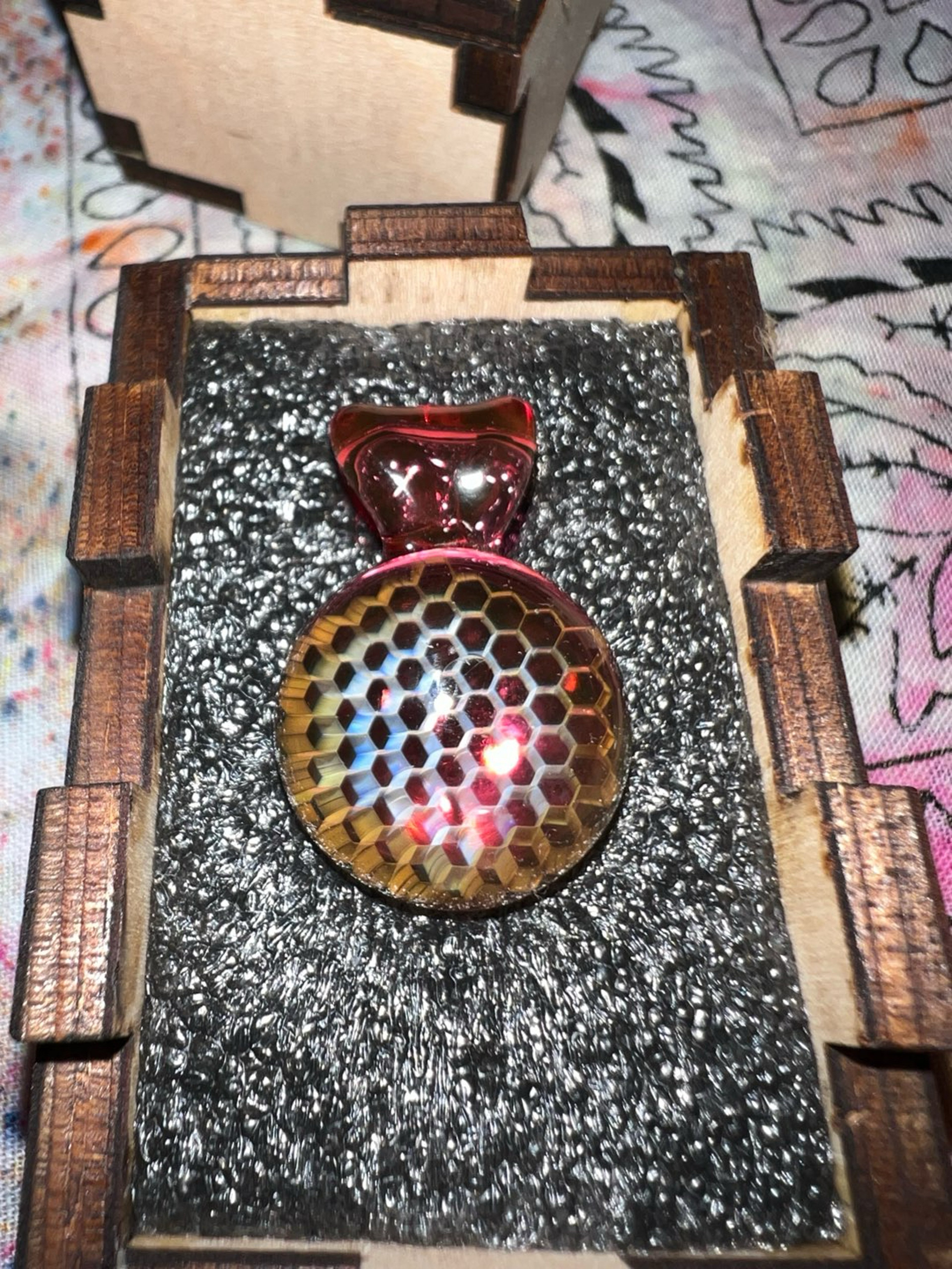 Preview pic of Ryan Teurfs honeycomb pendant
