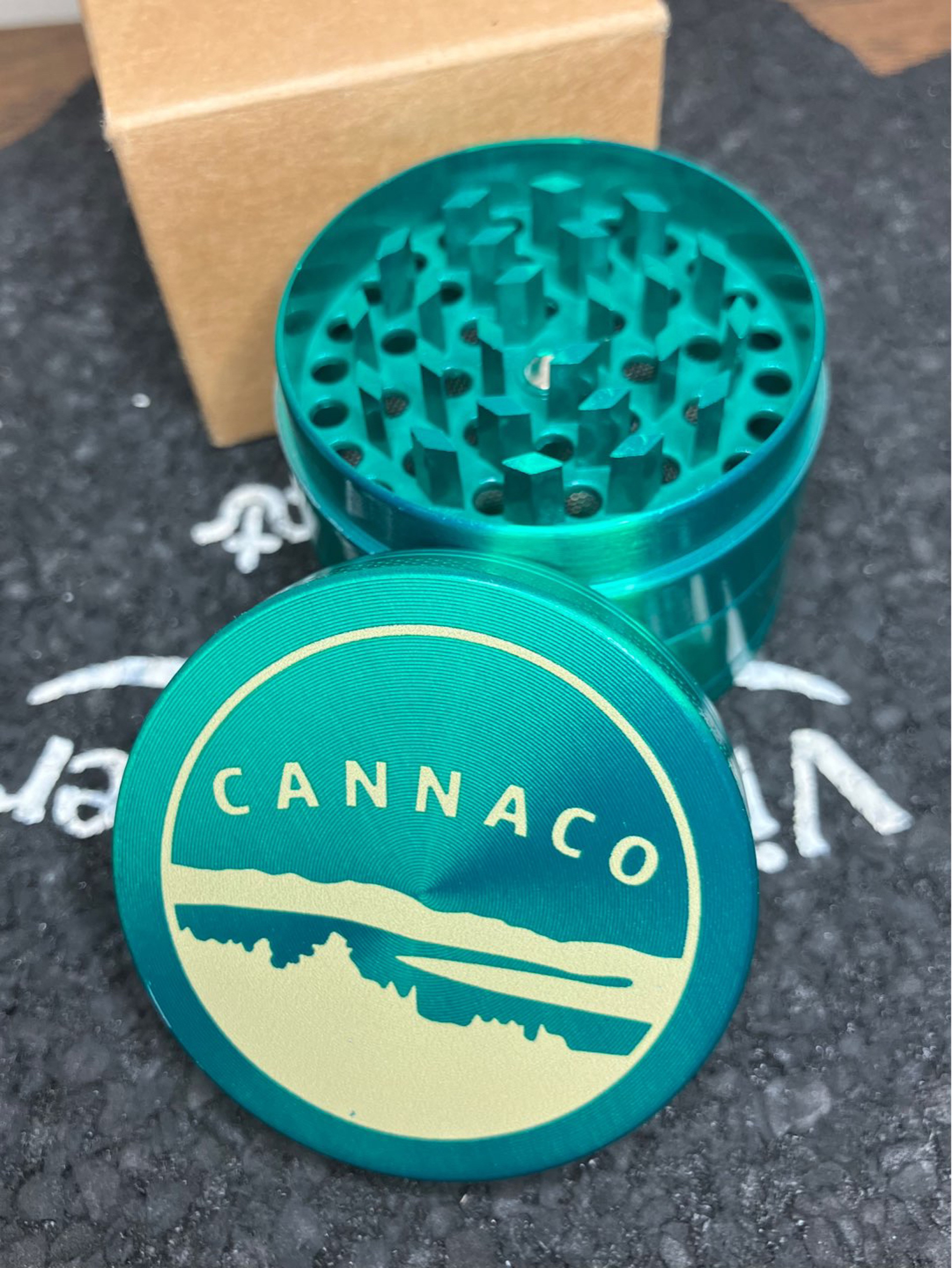 Preview pic of Cannaco 4 piece Grinder