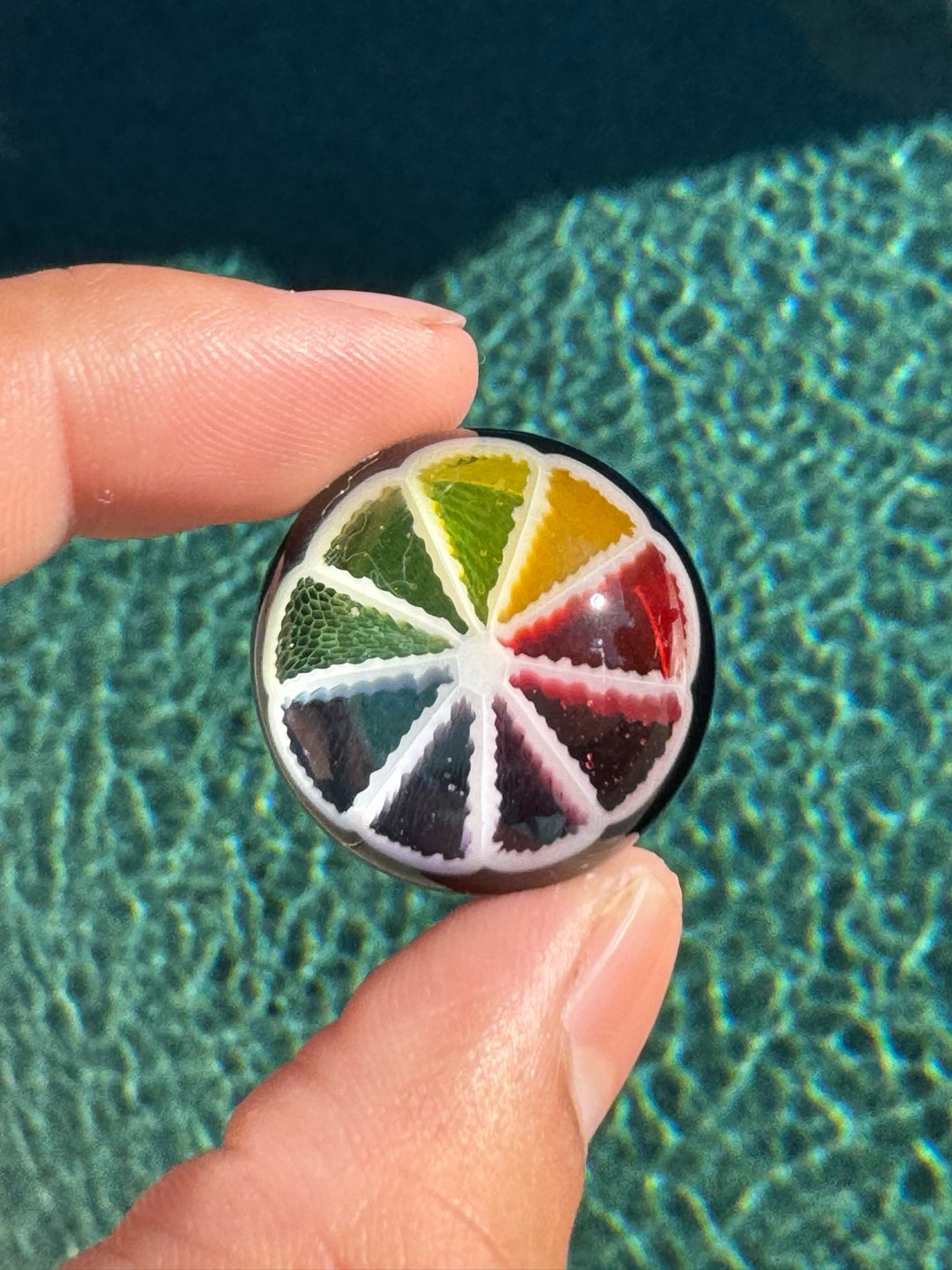 Preview pic of LyonsGlass Rainbow Mib
