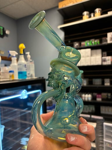 Preview pic of weilglass skull recycler