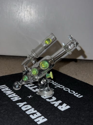 Preview pic of Darby Holm Noisey Cricket Pendant Rig